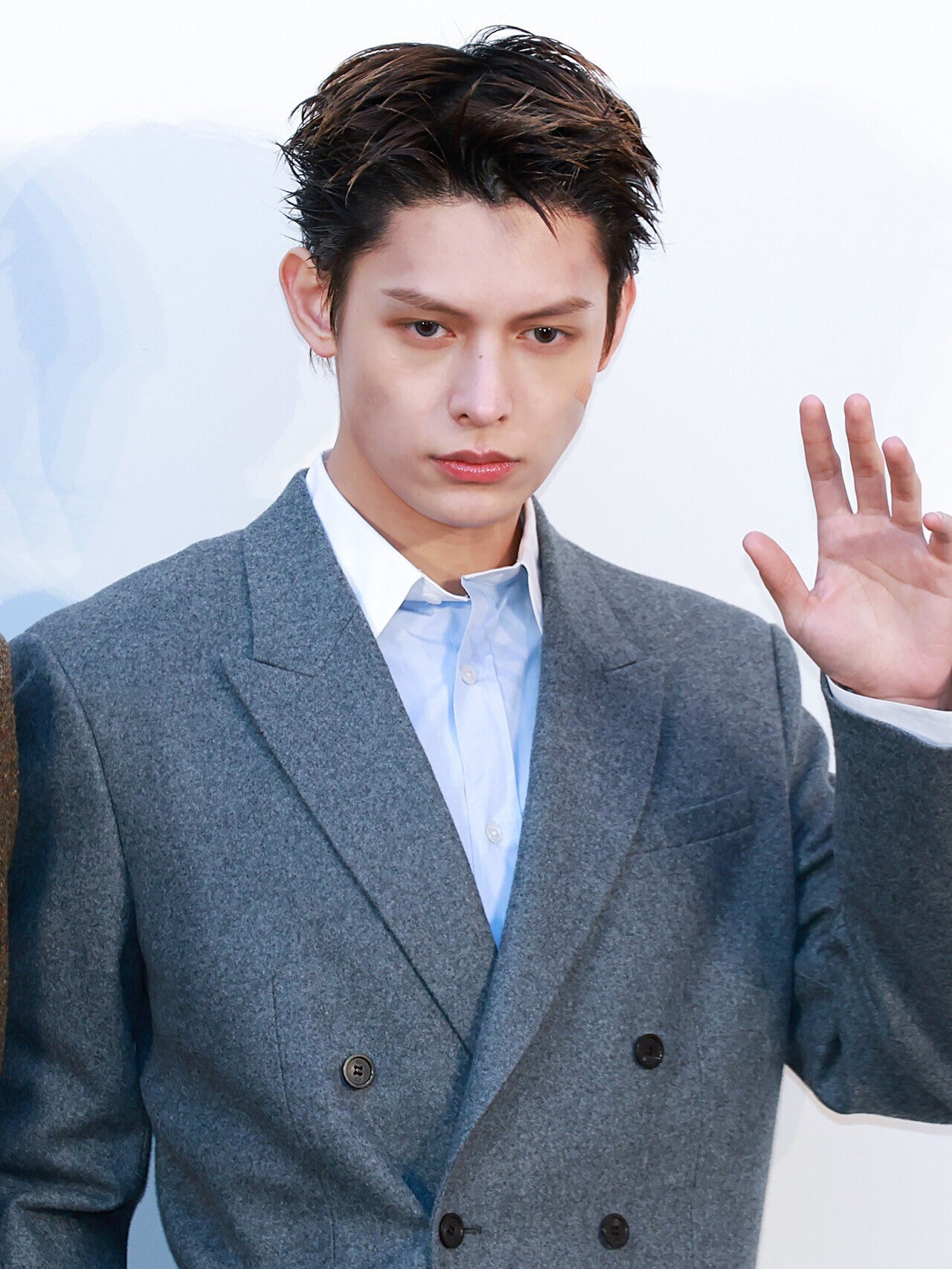 Hinh anh Liệu James CORTIS sẽ chinh phục được các nhà mốt xa xỉ? 7