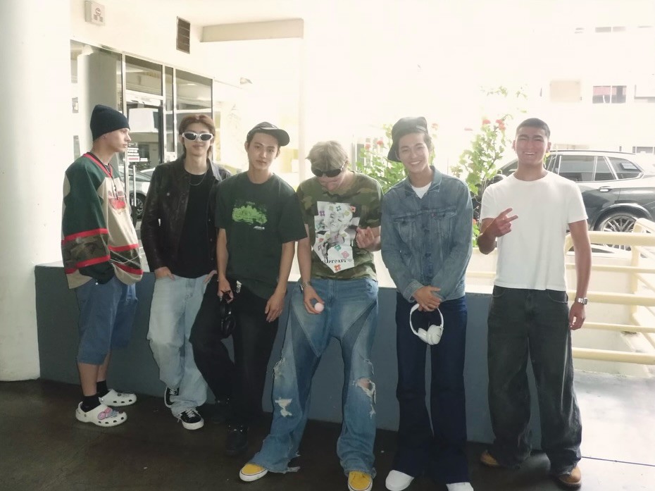 Hinh anh Có gì trong “tiệm tạp hóa digicam” của idol Kpop? 6