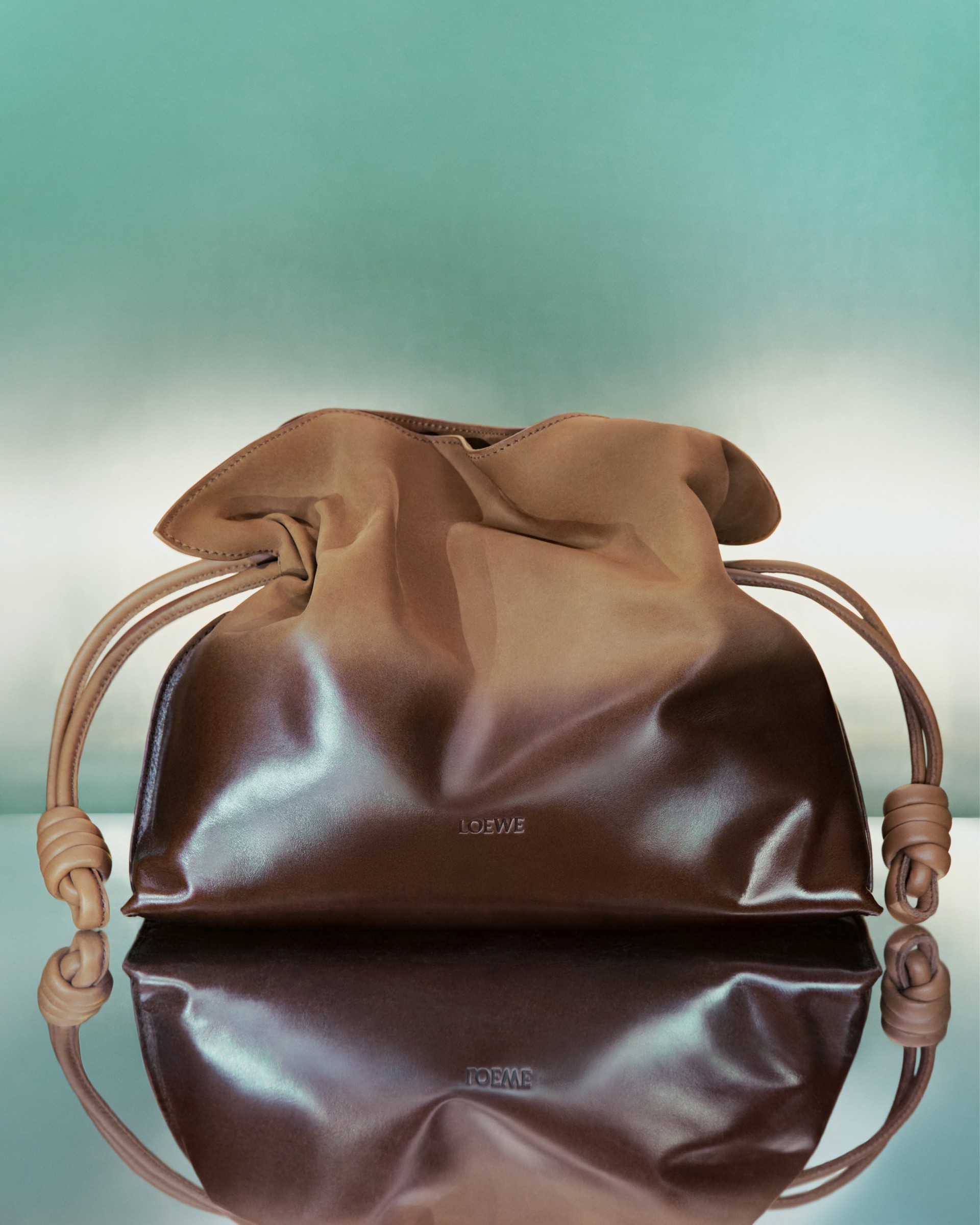 Hinh anh Vương Nhất Bác diện Ballet Runner, đón xuân Bính Ngọ cùng LOEWE 8