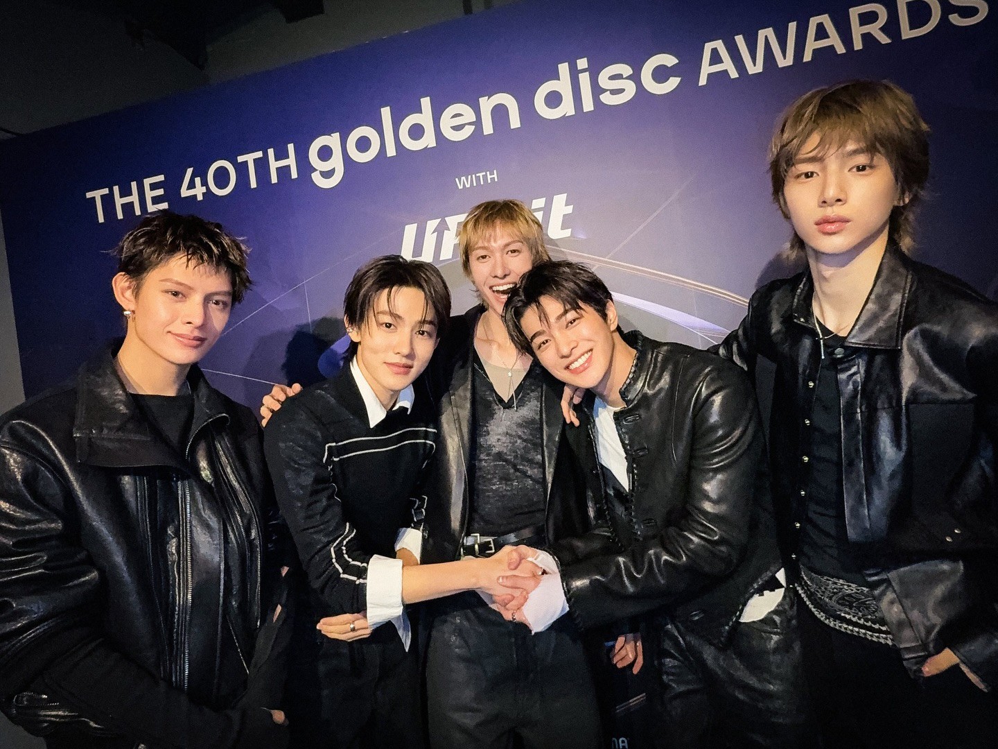 Hinh anh Liệu James CORTIS sẽ chinh phục được các nhà mốt xa xỉ? 20