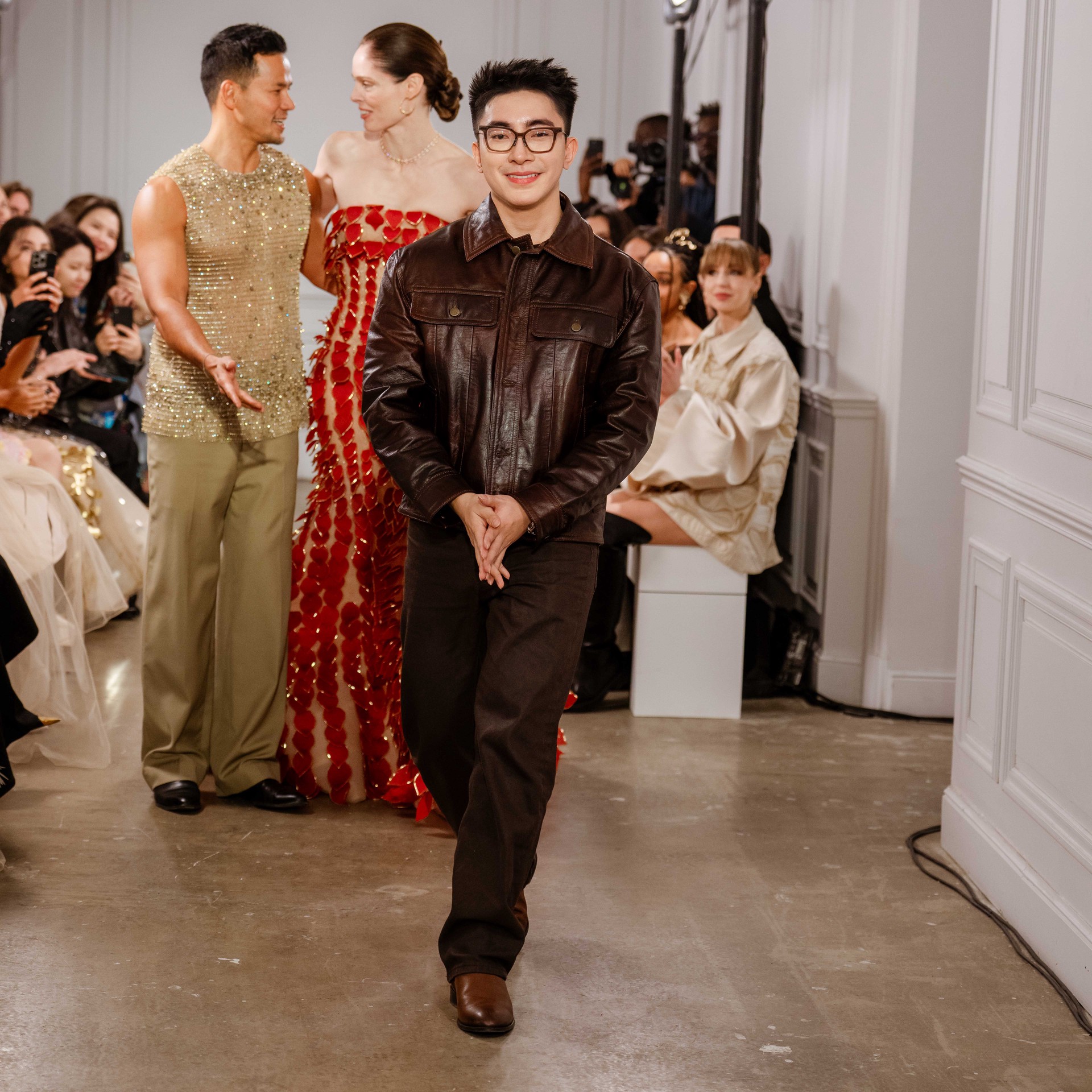 Hinh anh Câu chuyện từ Phan Huy: Haute couture đang lựa chọn điều gì? 8
