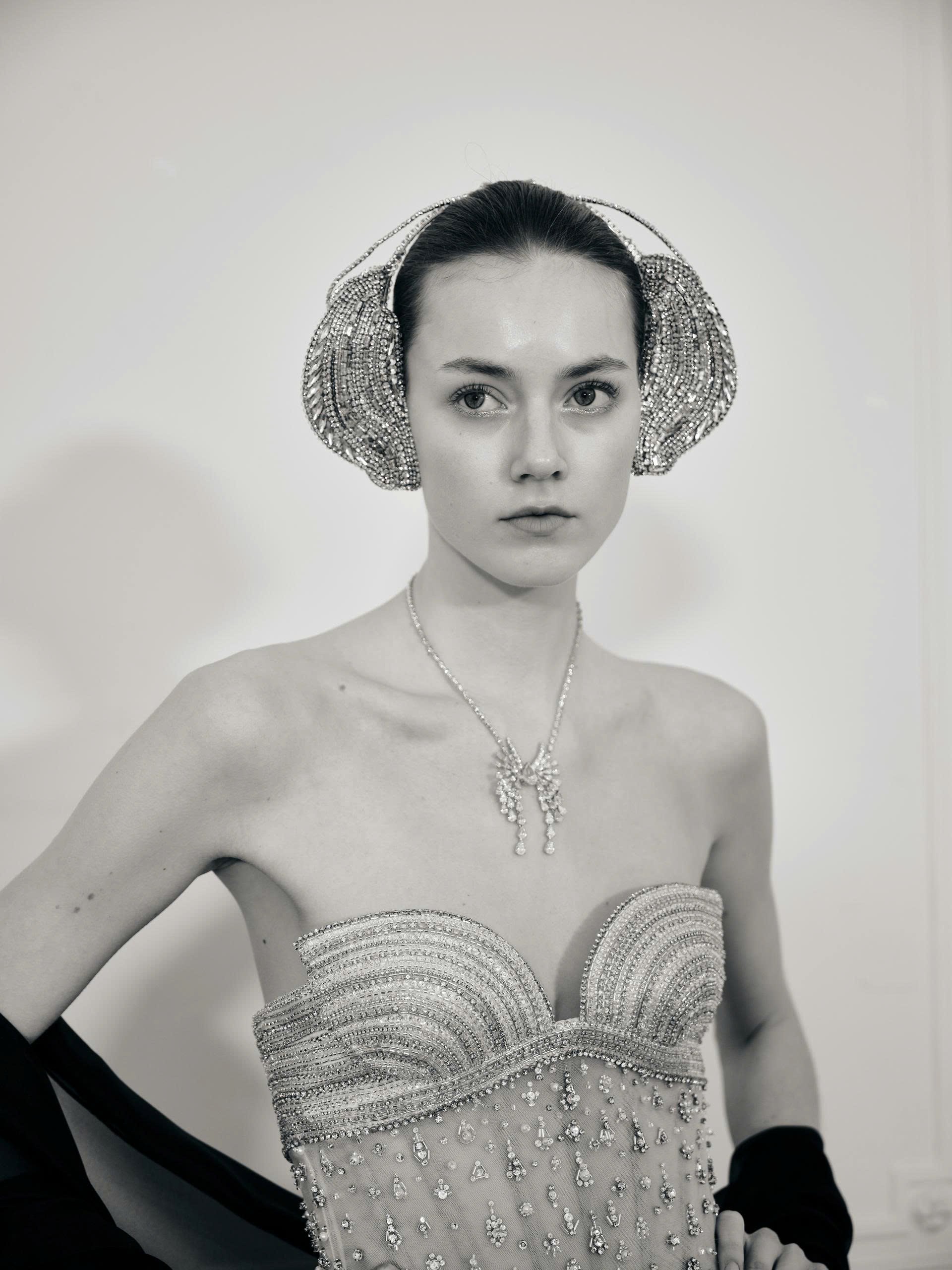 Hinh anh Câu chuyện từ Phan Huy: Haute couture đang lựa chọn điều gì? 4