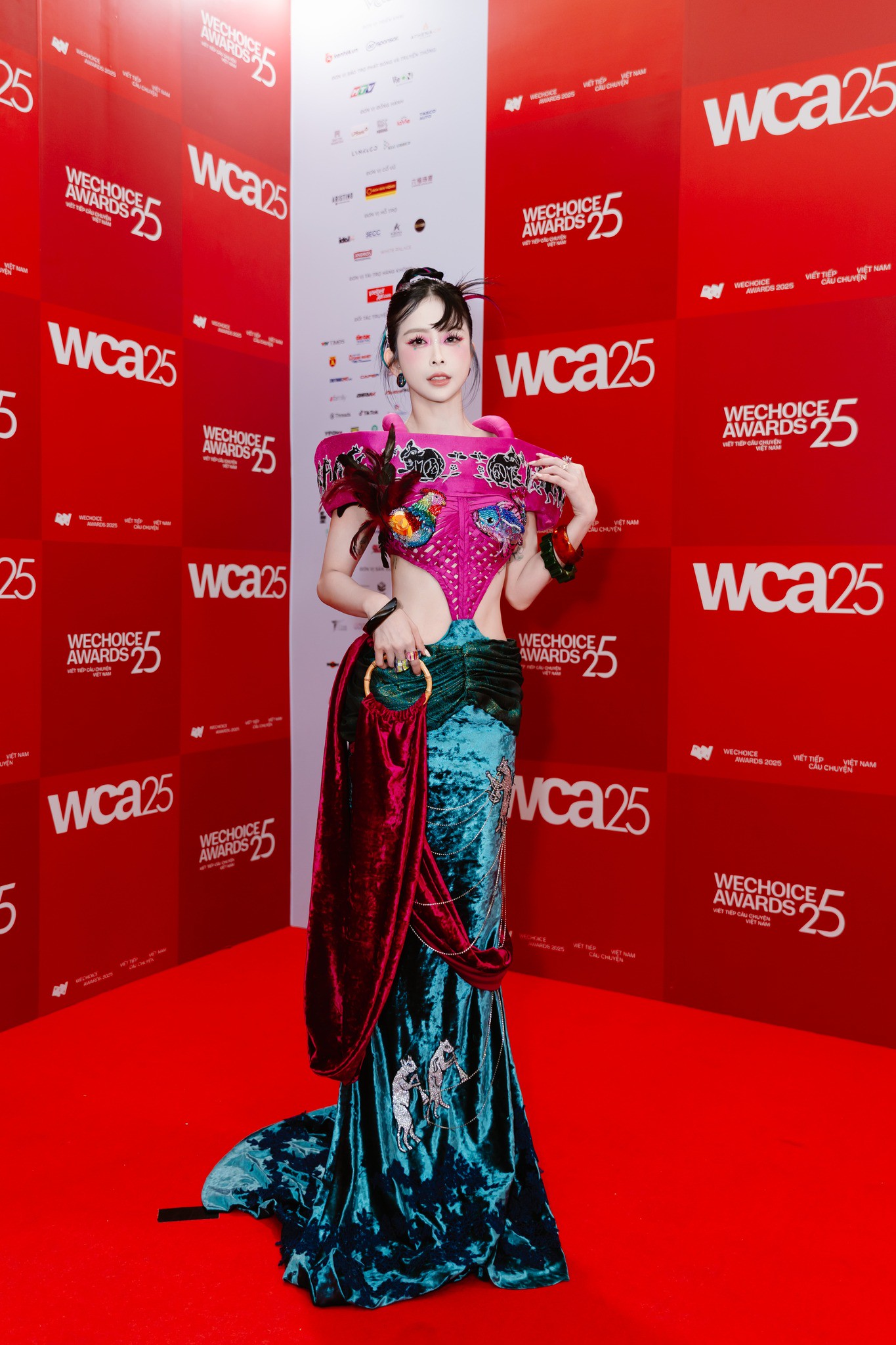 Hinh anh Các ngôi sao bắt đầu giải đề 9