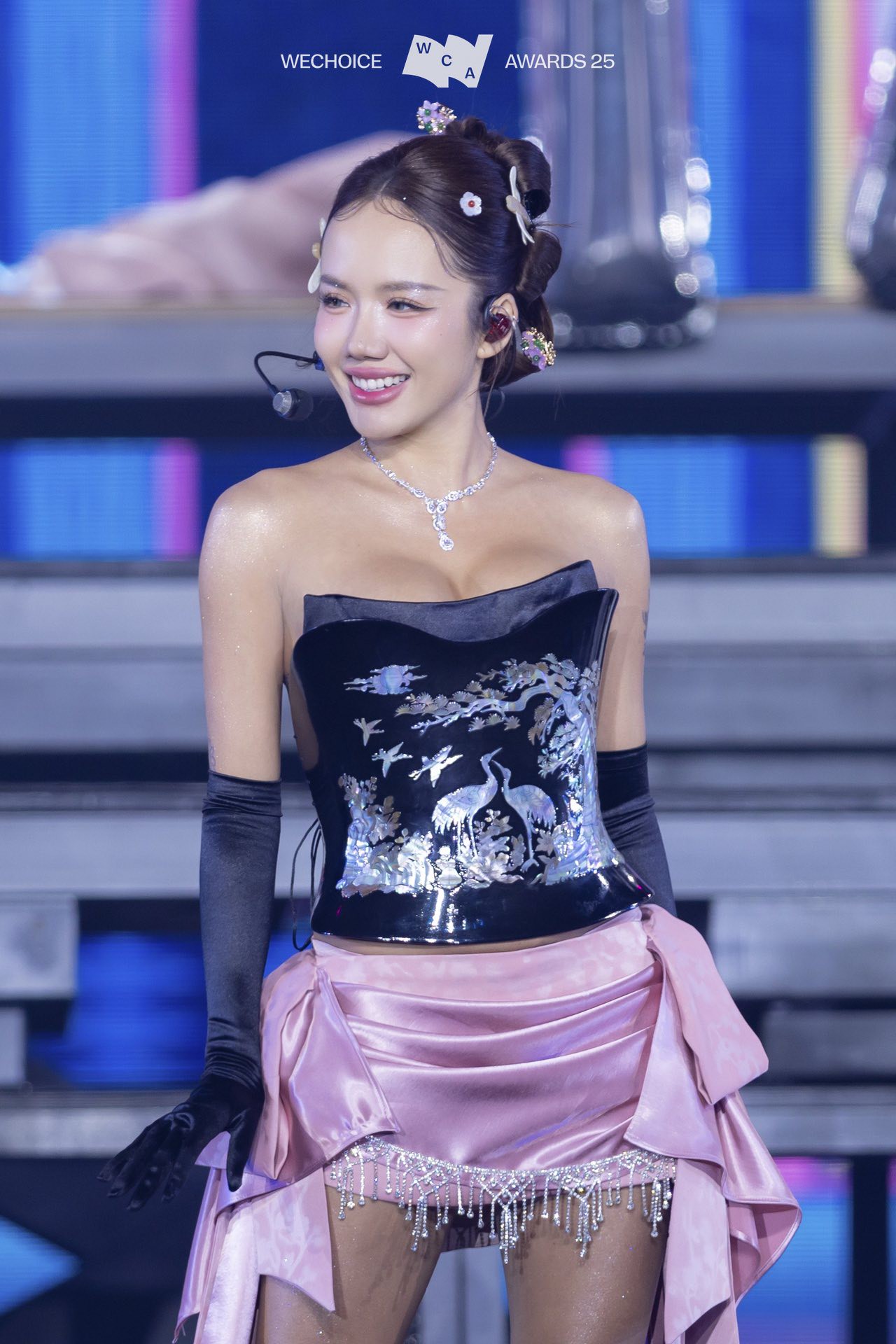 Hinh anh Các ngôi sao bắt đầu giải đề 24