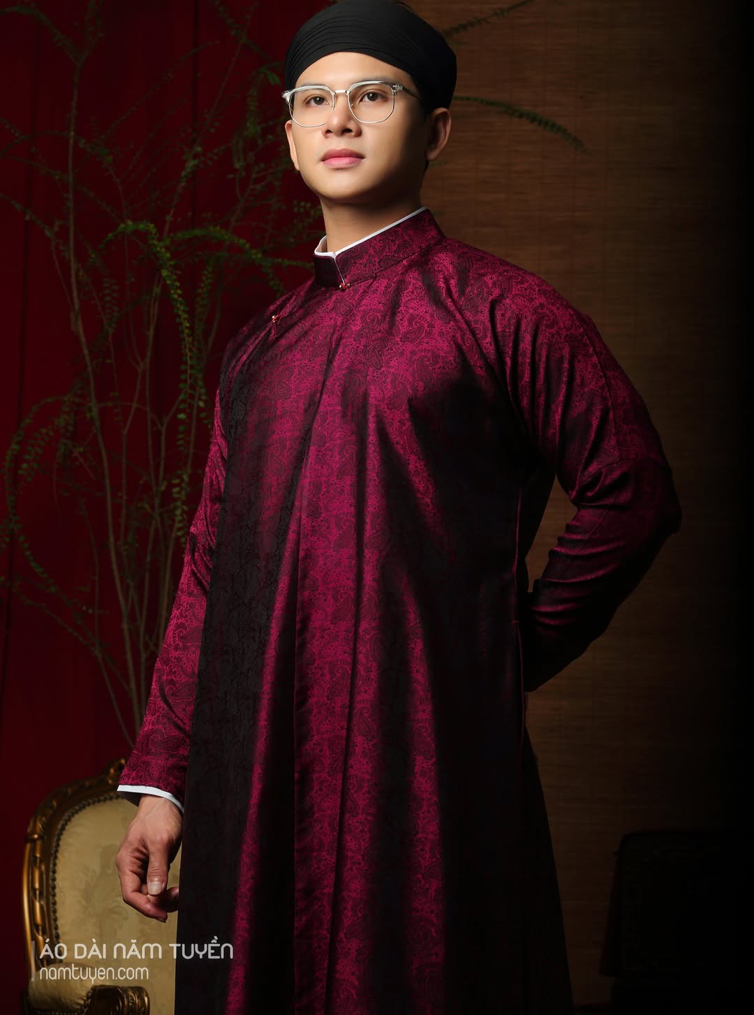 Hinh anh Tết 2026: Local Brands có gì cho áo dài nam? 5