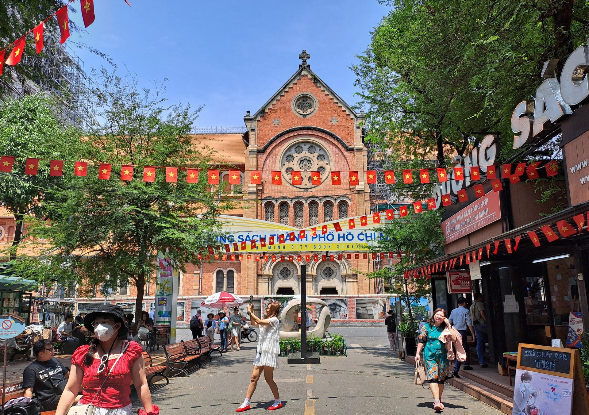 Hinh anh 8 sự kiện tạm biệt năm Ất Tỵ 15