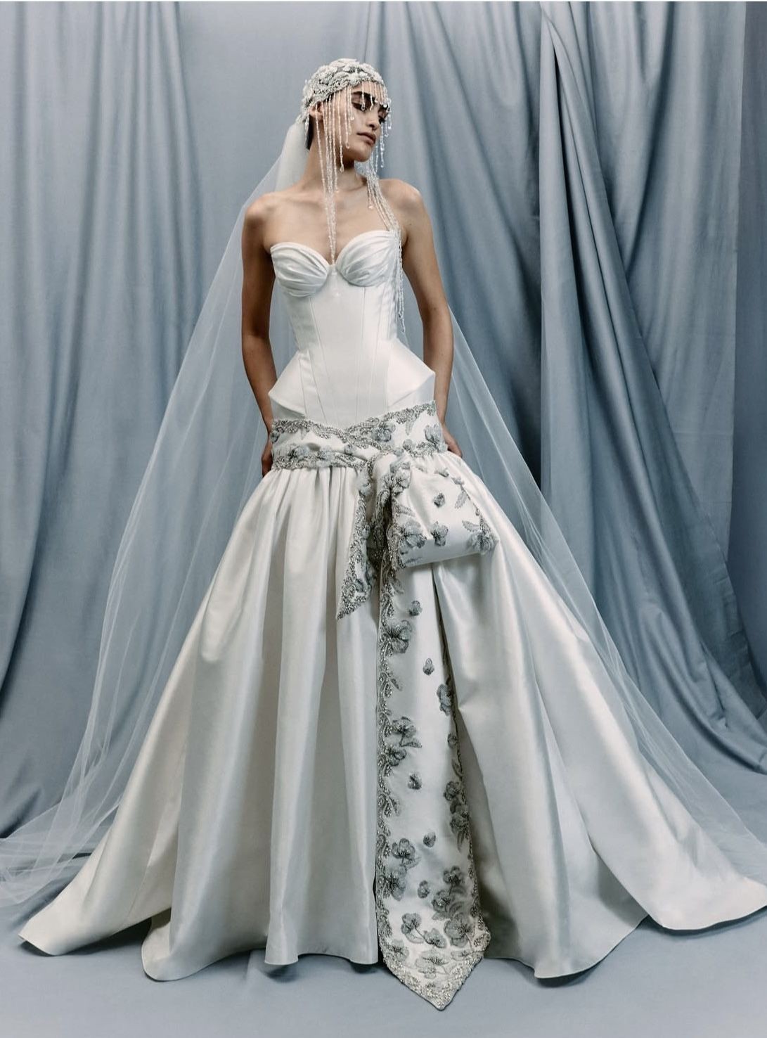 Hinh anh 5 xu hướng thời trang cưới được yêu thích đầu năm 2026  11