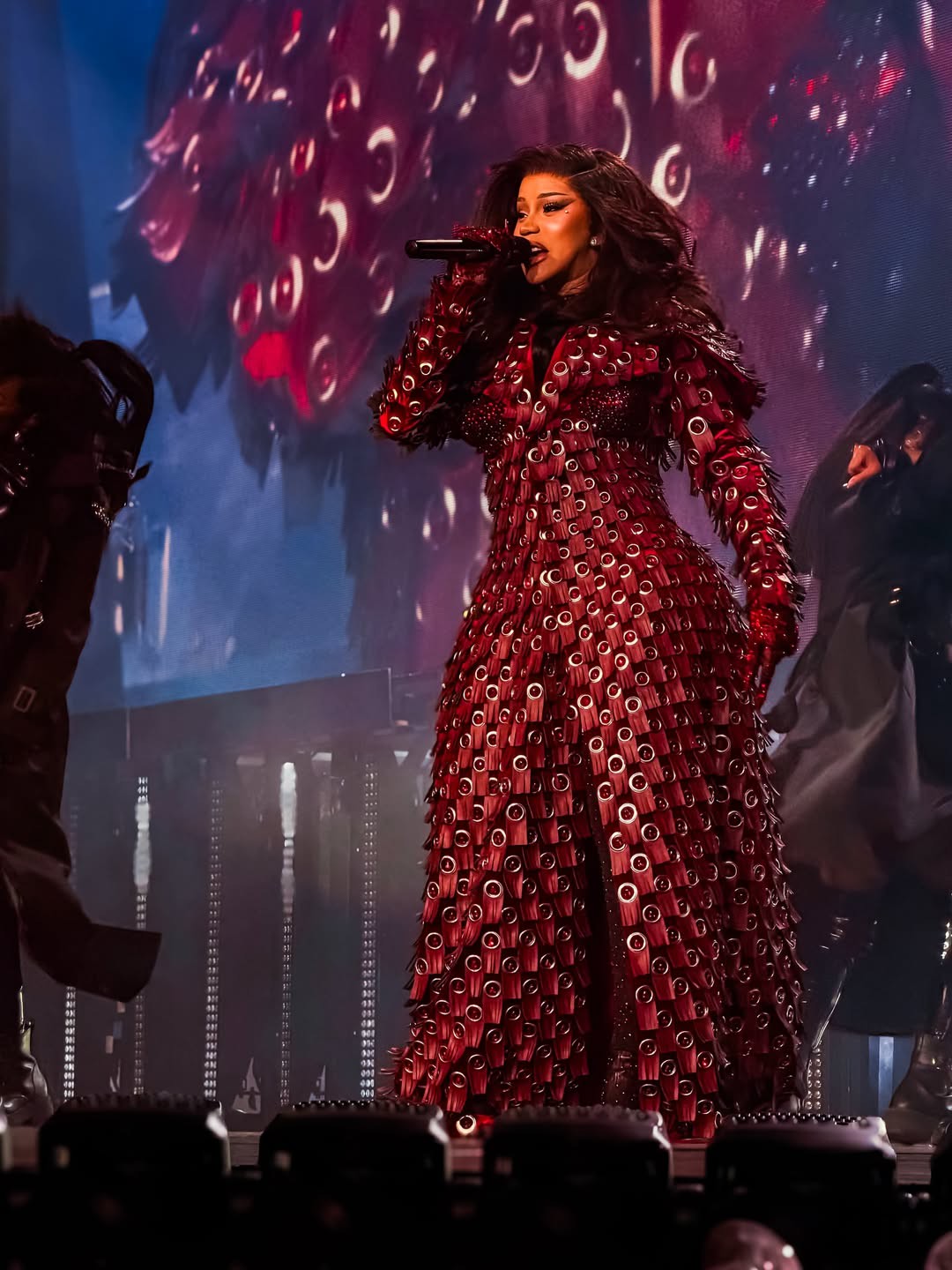 Hinh anh Cardi B khai màn “Little Miss Drama Tour” trong thiết kế độc quyền từ NTK Đỗ Long 6