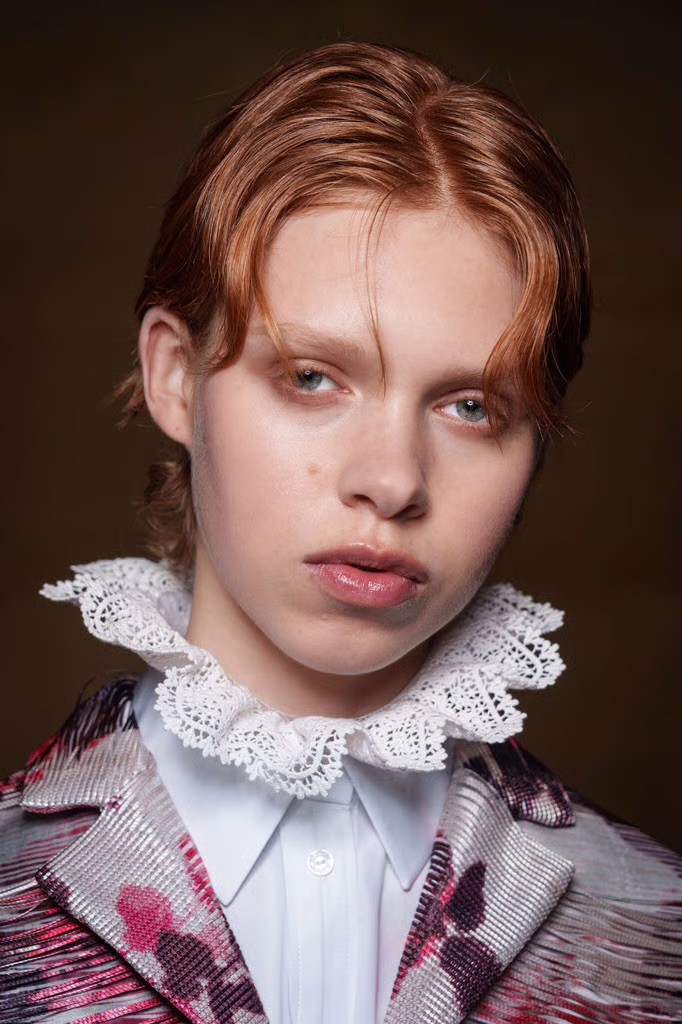 Hinh anh Erdem Fall 2026 và hai thập kỷ "Chẳng khác những năm khác. Mỗi mùa đều là khám phá” 5