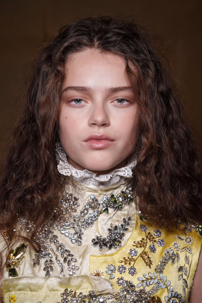 Hinh anh Erdem Fall 2026 và hai thập kỷ "Chẳng khác những năm khác. Mỗi mùa đều là khám phá” 6