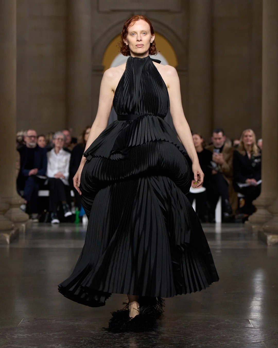 Hinh anh Erdem Fall 2026 và hai thập kỷ "Chẳng khác những năm khác. Mỗi mùa đều là khám phá” 15