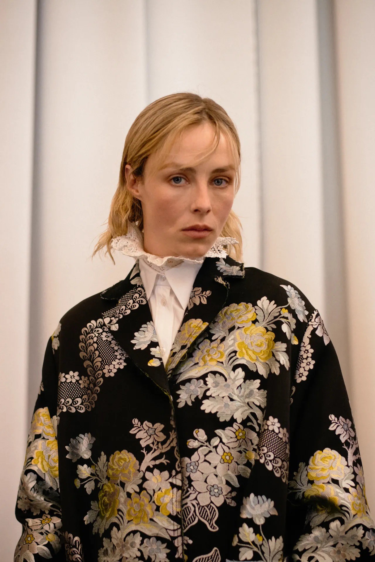 Hinh anh Erdem Fall 2026 và hai thập kỷ "Chẳng khác những năm khác. Mỗi mùa đều là khám phá” 26