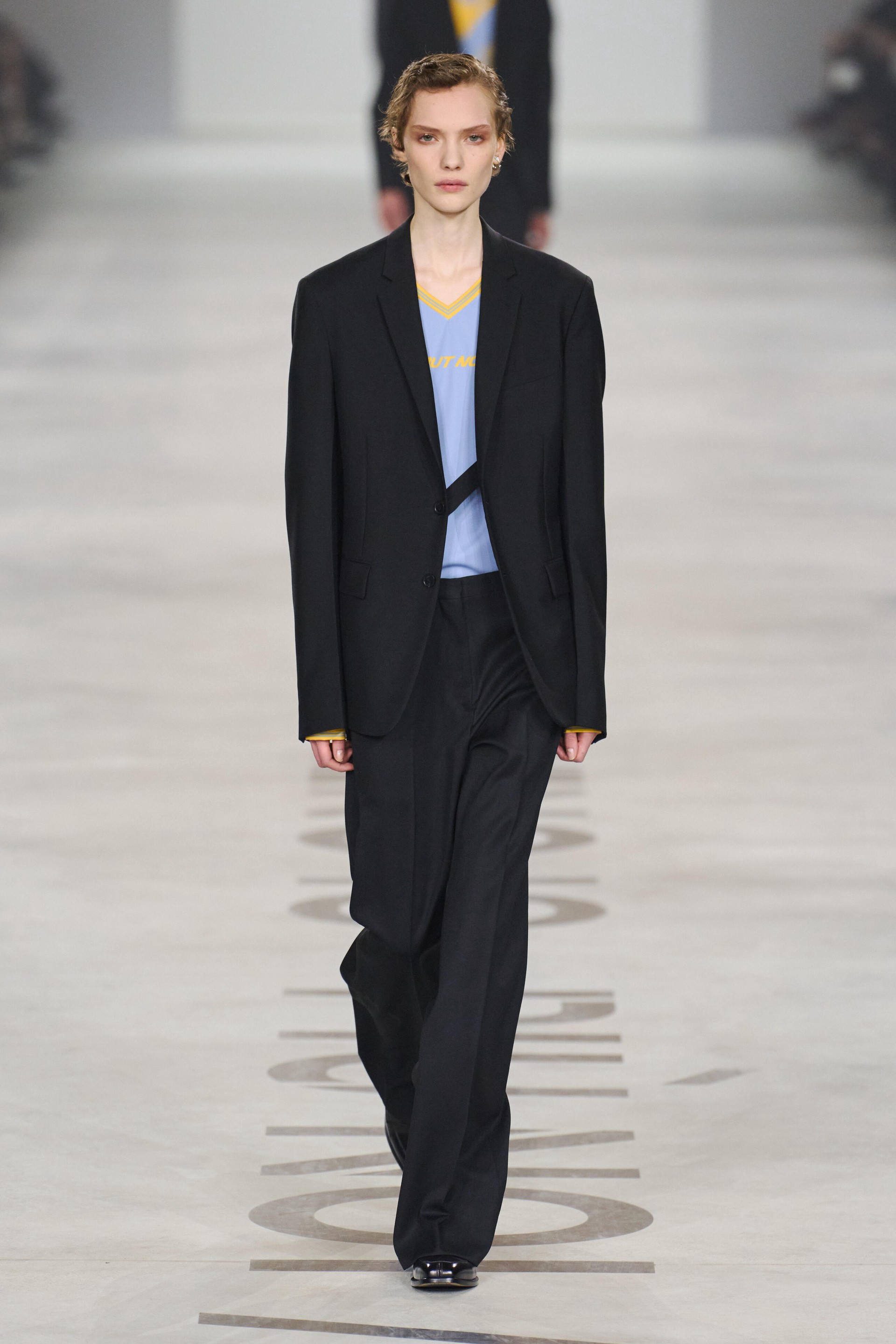 Hinh anh Fendi Thu Đông 2026: Di sản trăm năm của một tập thể sáng tạo 11