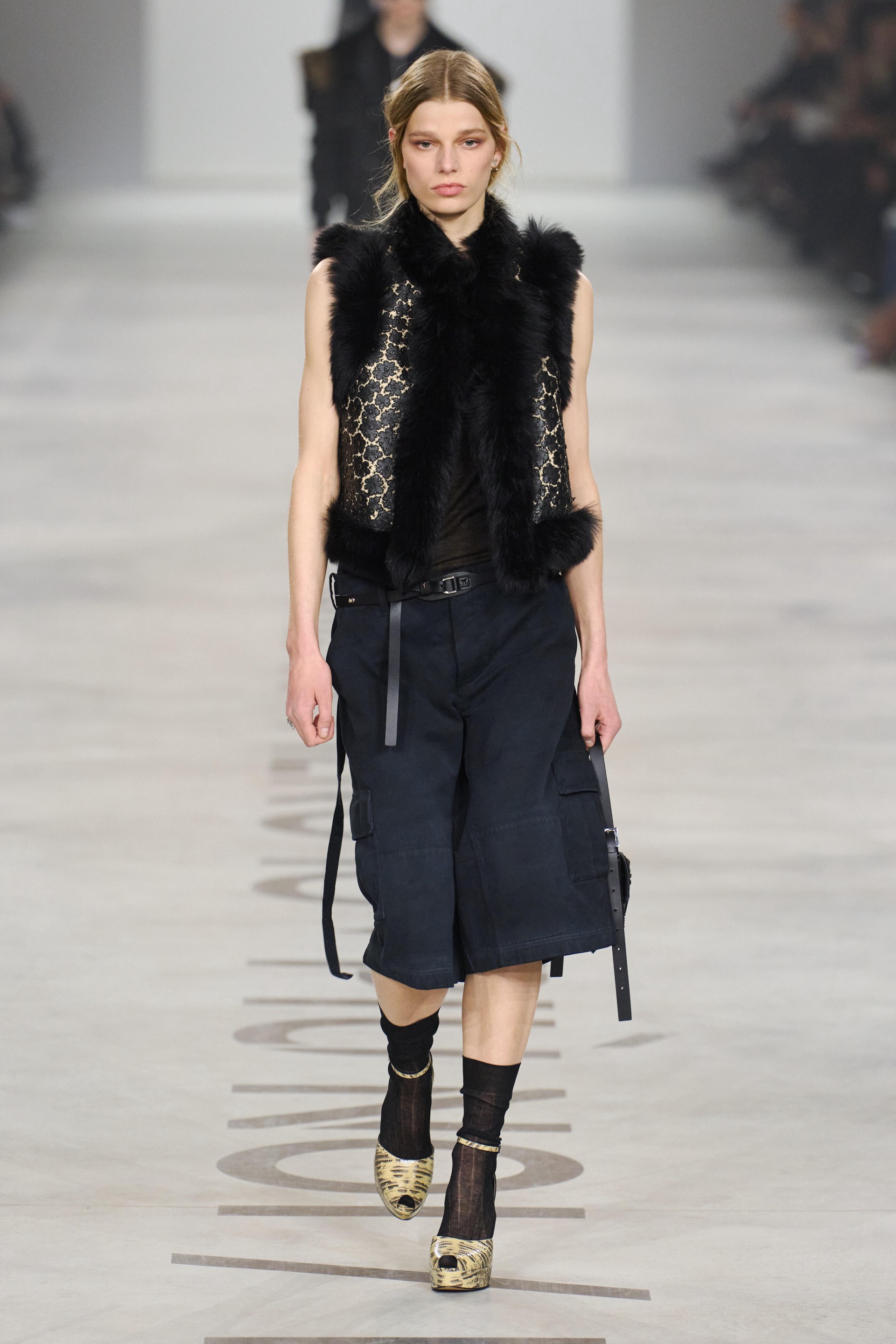 Hinh anh Fendi Thu Đông 2026: Di sản trăm năm của một tập thể sáng tạo 14