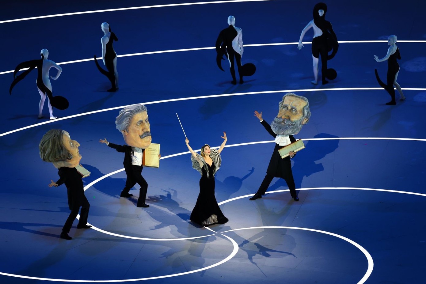 Hinh anh Lễ khai mạc Olympic Milan - Cortina 2026: Đại tiệc thị giác giữa kinh đô thời trang 14