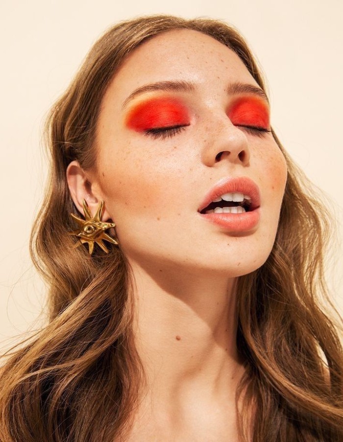 Hinh anh Chủ nghĩa tối đa trở thành xu hướng trang điểm chủ đạo của năm 2026 3