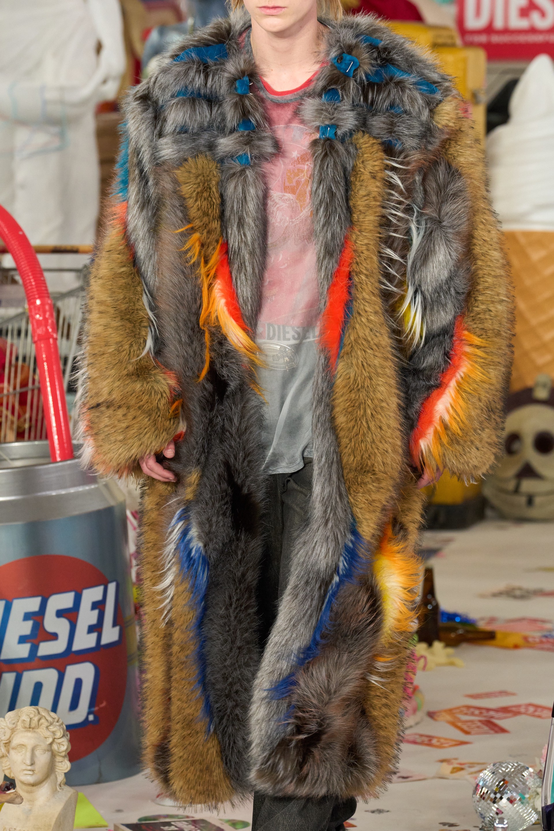 Hinh anh Diesel Thu Đông 2026: Tỉnh giấc sau bữa tiệc tàn  21