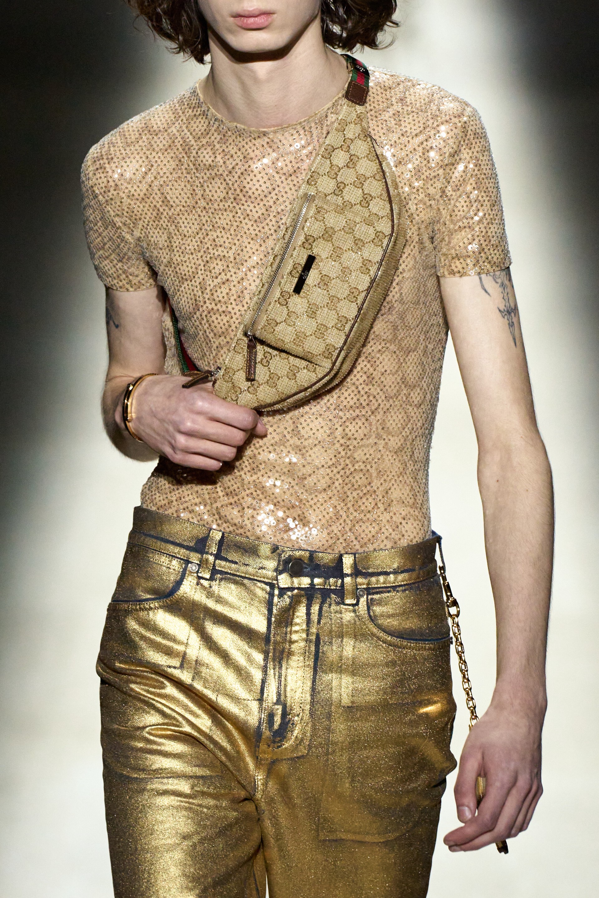 Hinh anh Gucci Thu Đông 2026 và những hồi ức vàng son của thập niên 1990 20