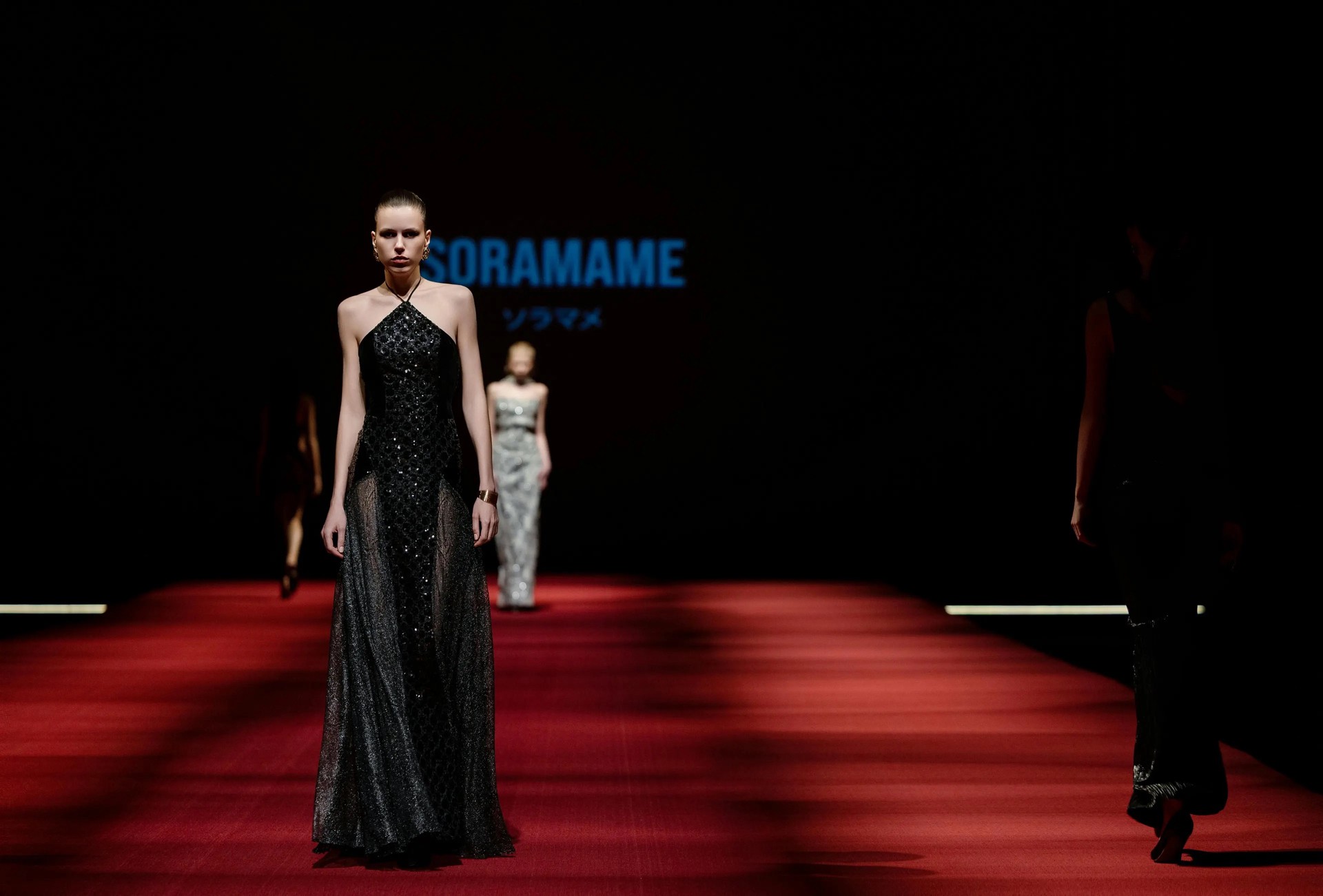 Hinh anh SR News: Điểm tin thời trang Việt 4/3 22