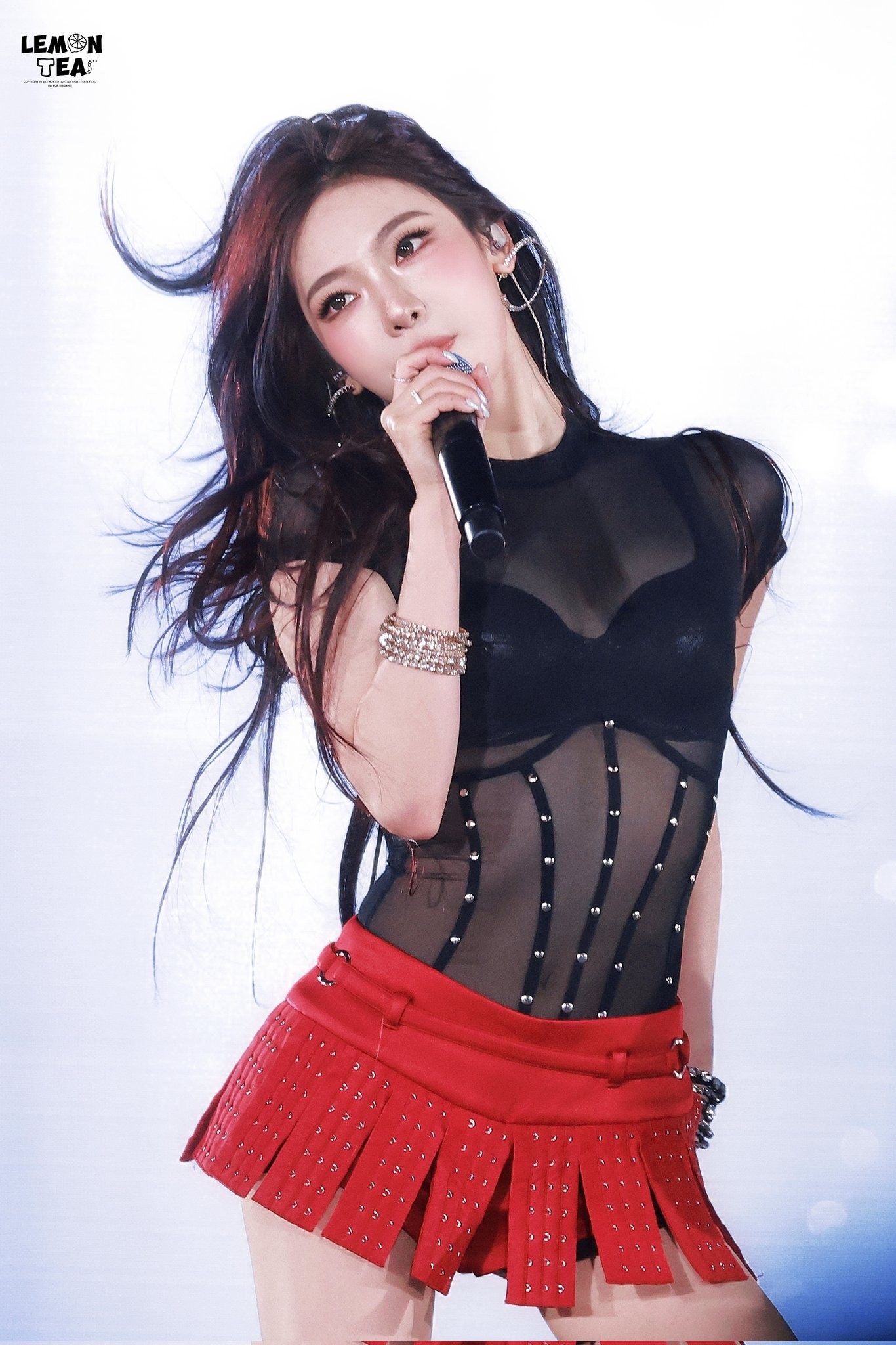 Hinh anh SR News: Điểm tin thời trang Việt 4/3 32