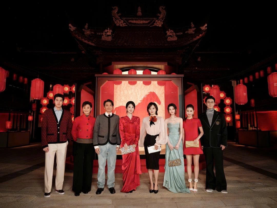 Hinh anh Chiến dịch Tết - bài kiểm tra “trí tuệ văn hóa” thời trang xa xỉ 7