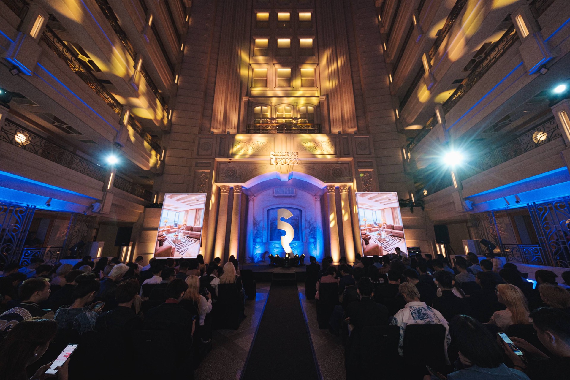 Hinh anh Nhìn lại hành trình bền bỉ tôn vinh giá trị Việt của SR Fashion Awards 2