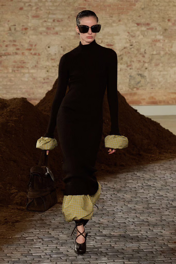 Hinh anh Đọc thêm: 36