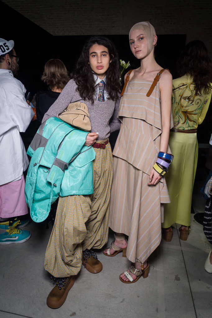 Hinh anh Đọc thêm: 16