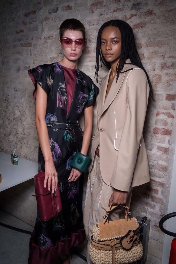 Hinh anh Đọc thêm: 1