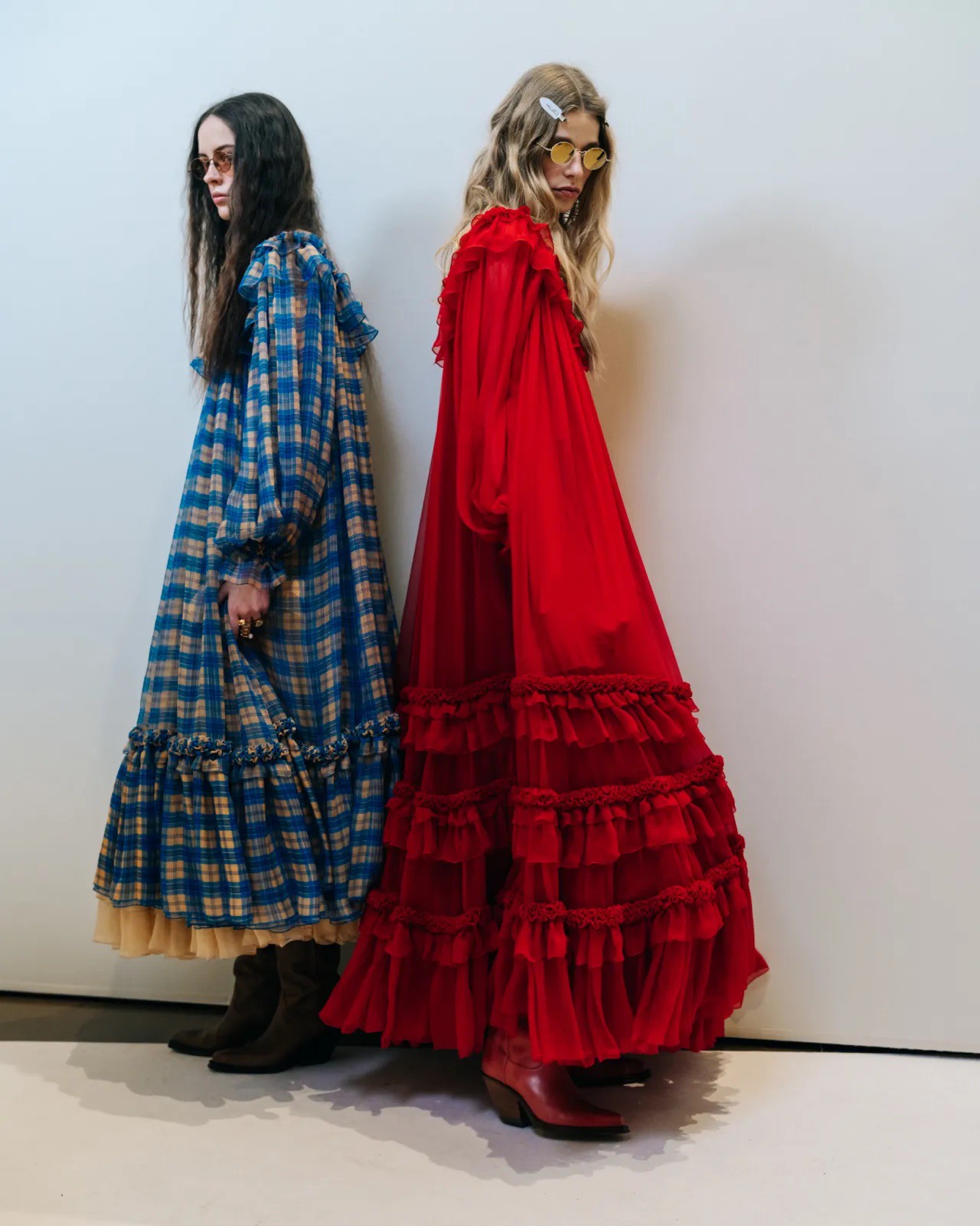 Hinh anh Chloé Fall Winter 2026: Váy áo kể chuyện xưa 14