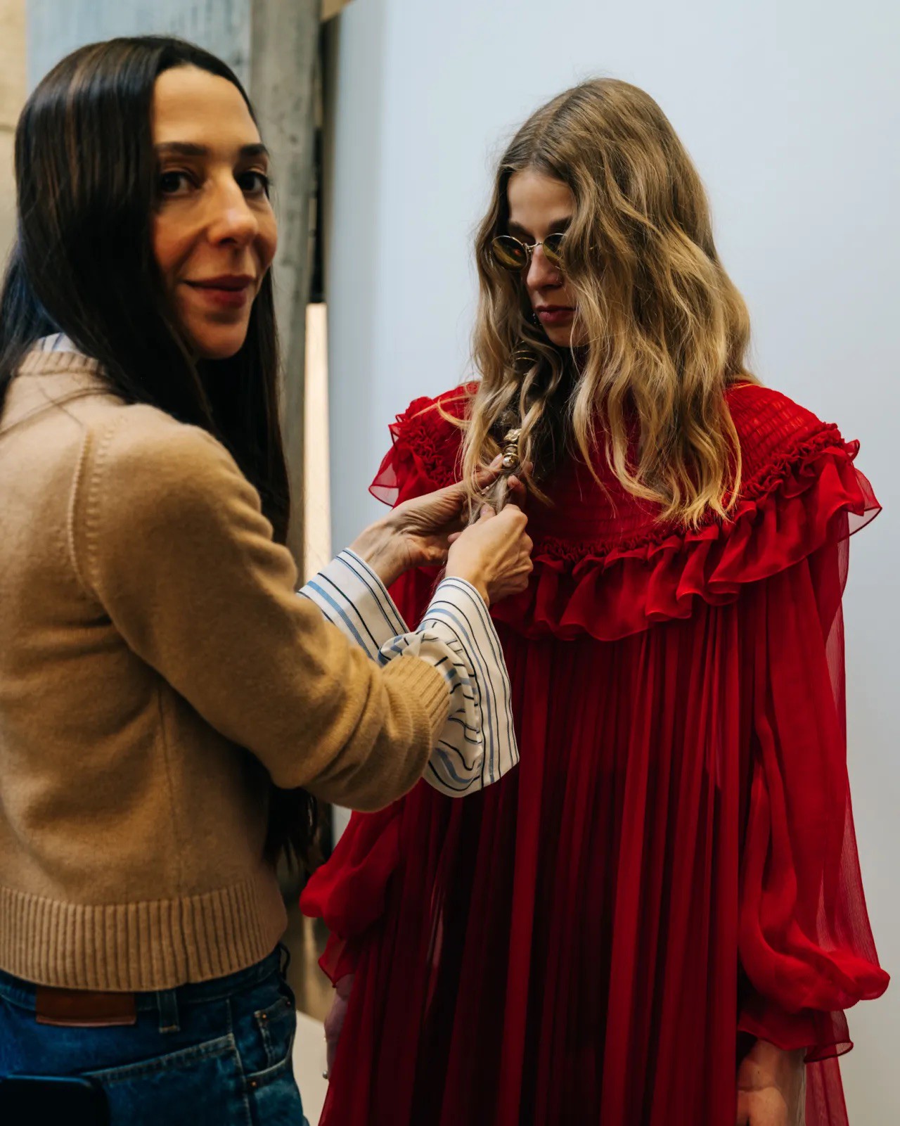 Hinh anh Chloé Fall Winter 2026: Váy áo kể chuyện xưa 4