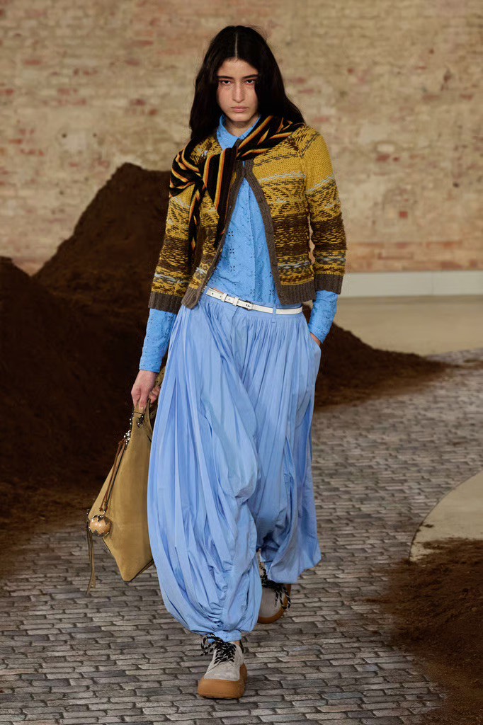 Hinh anh Đọc thêm: 21