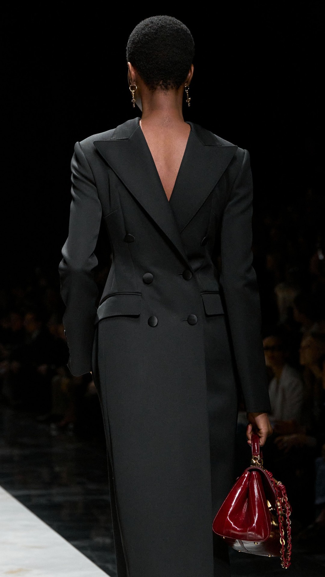 Hinh anh Tailoring -&nbsp;nền tảng cốt lõi của bộ sưu tập 10