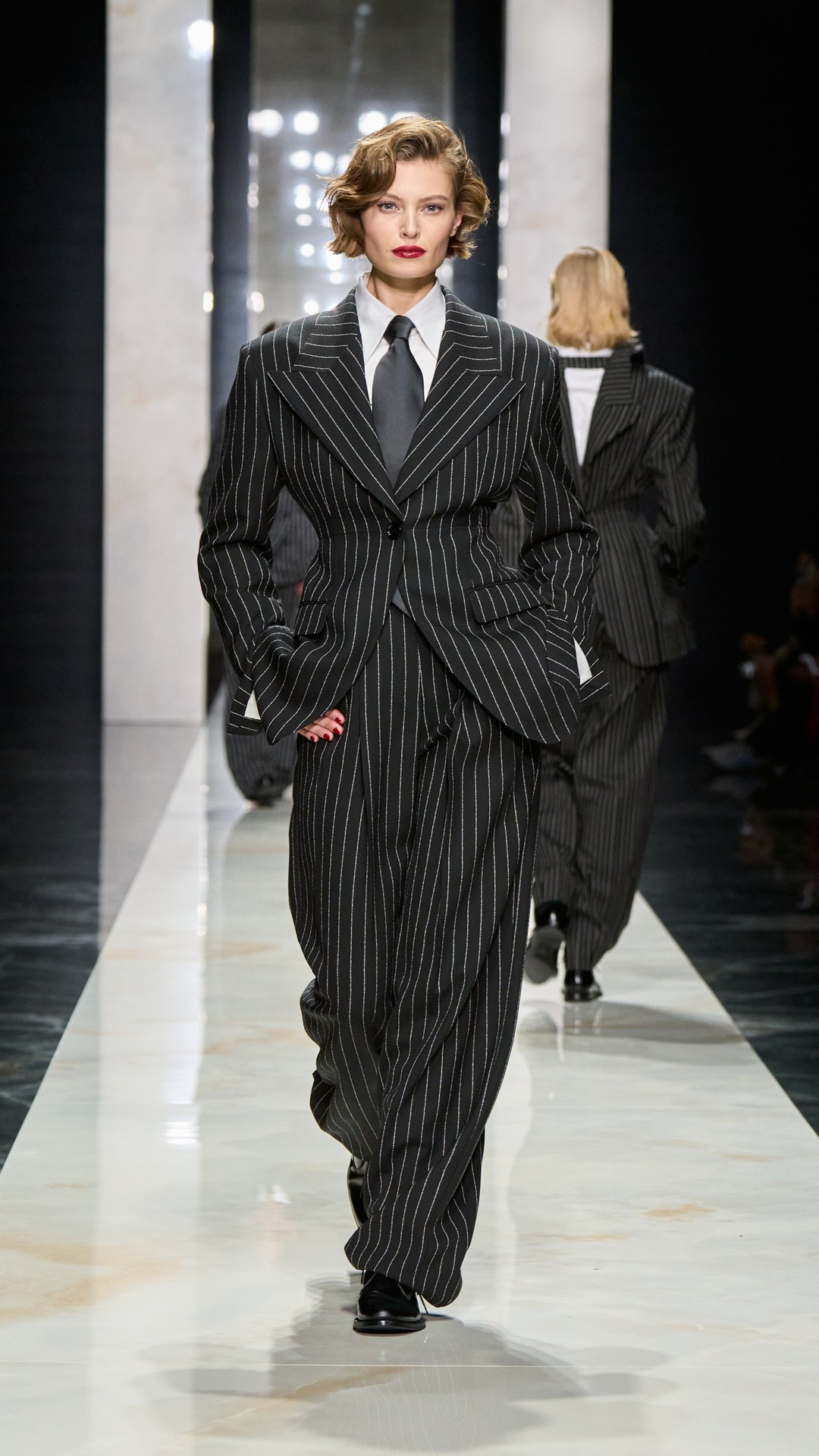 Hinh anh Tailoring -&nbsp;nền tảng cốt lõi của bộ sưu tập 16