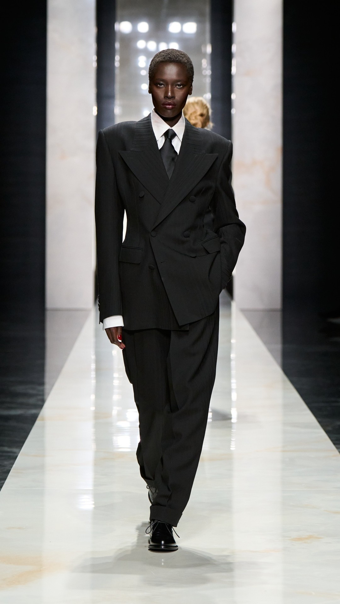 Hinh anh Tailoring -&nbsp;nền tảng cốt lõi của bộ sưu tập 7