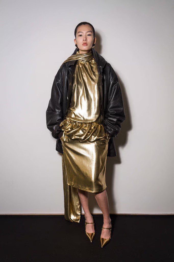 Hinh anh  Ferragamo Fall Winter 2026: Thủy thủ, quán rượu lậu speakeasy và hội họa Mỹ 8