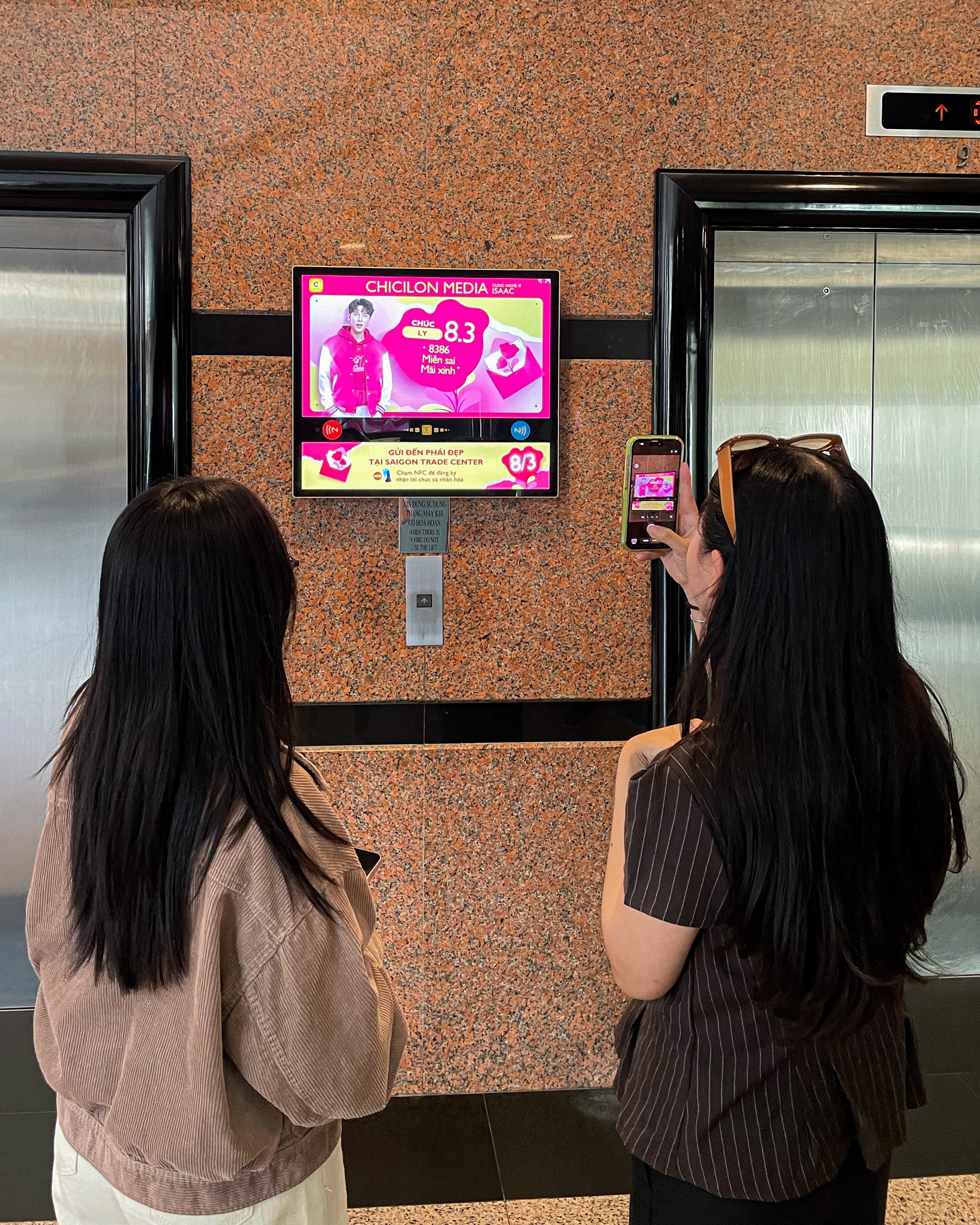 Hinh anh Chicilon Media cá nhân hóa lời chúc 8/3 bằng công nghệ 4G và NFC 5