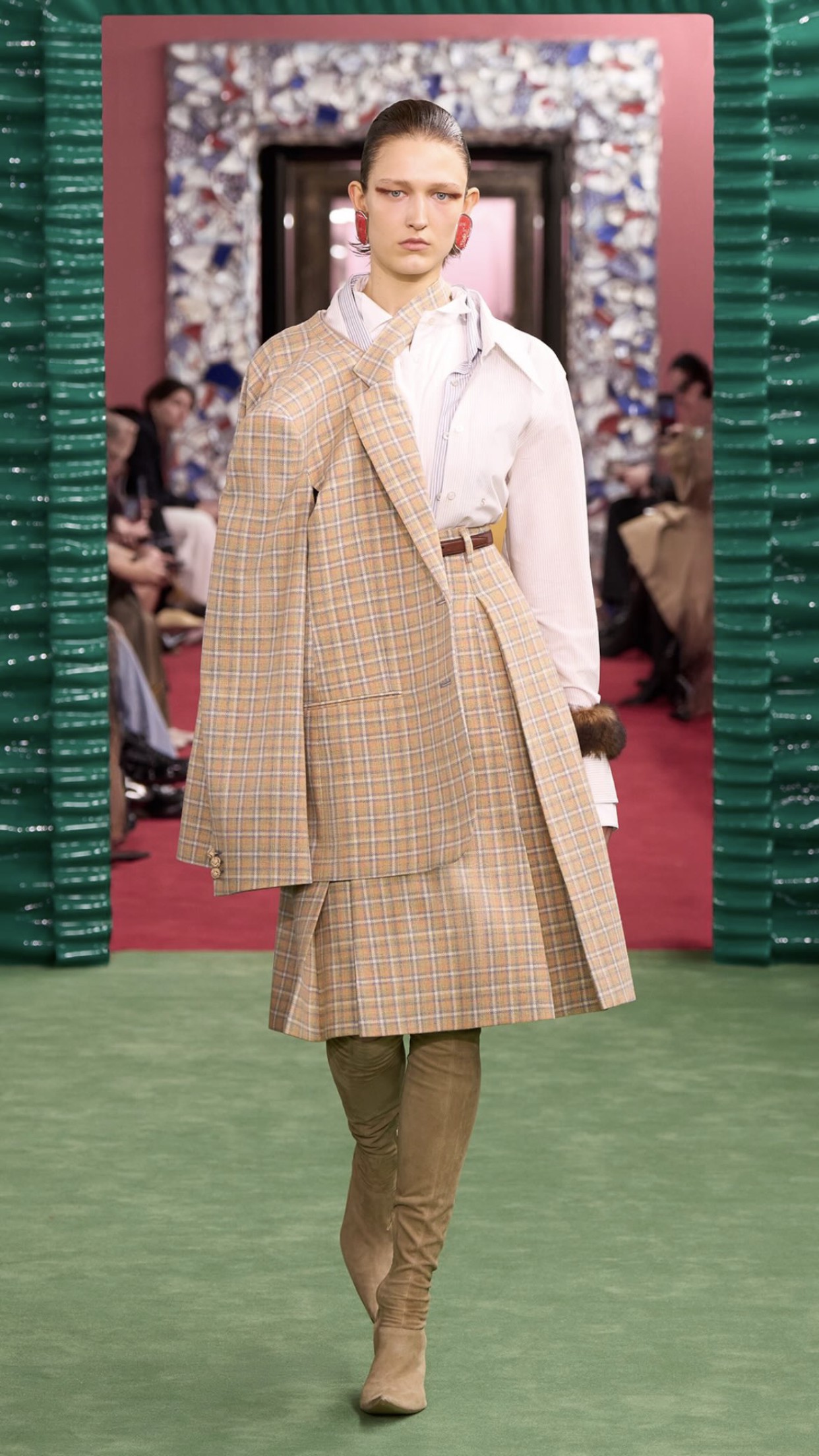 Hinh anh Nhìn lại hành trình 30 năm với Acne Studios Thu Đông 2026 35