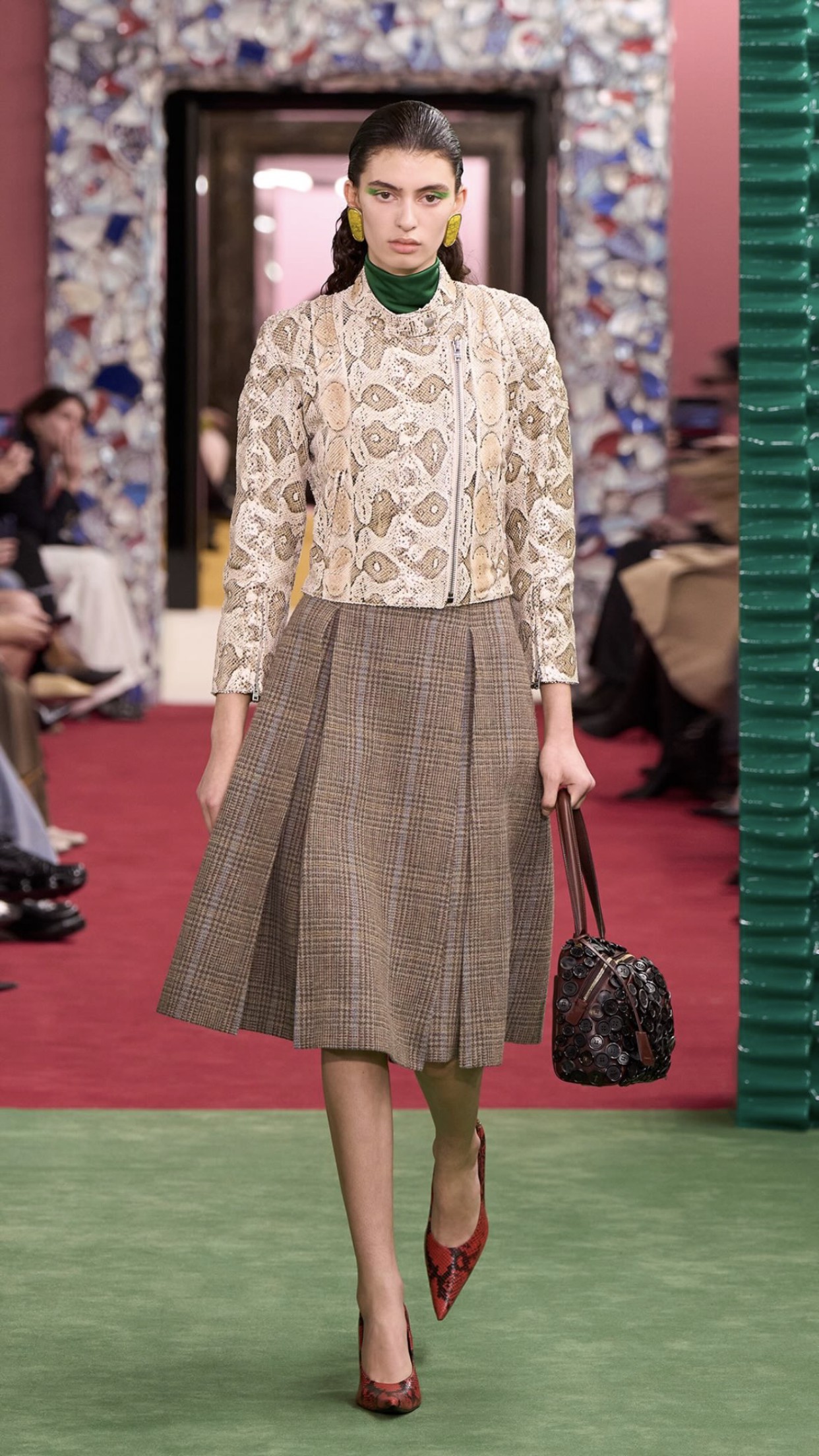 Hinh anh Nhìn lại hành trình 30 năm với Acne Studios Thu Đông 2026 24