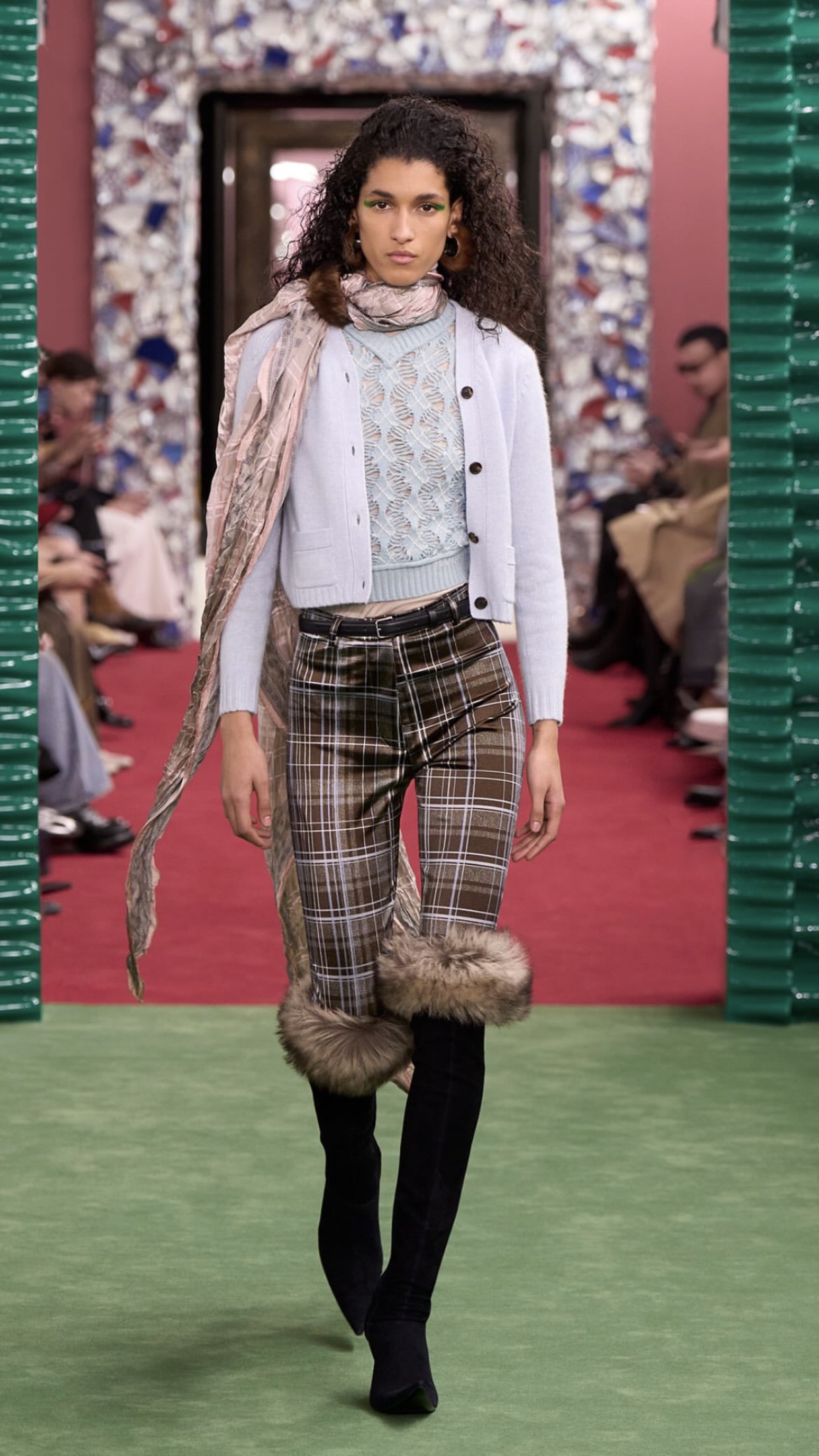 Hinh anh Nhìn lại hành trình 30 năm với Acne Studios Thu Đông 2026 54