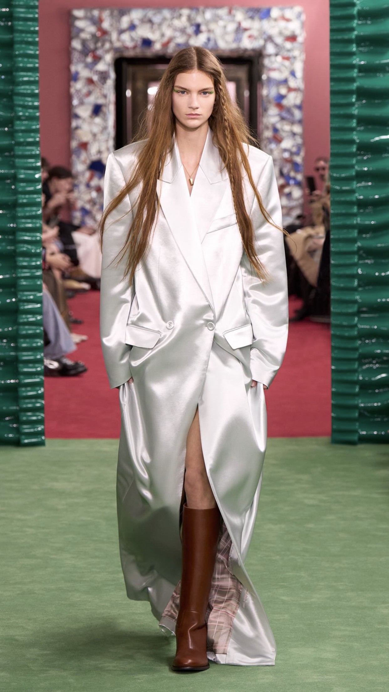 Hinh anh Nhìn lại hành trình 30 năm với Acne Studios Thu Đông 2026 53