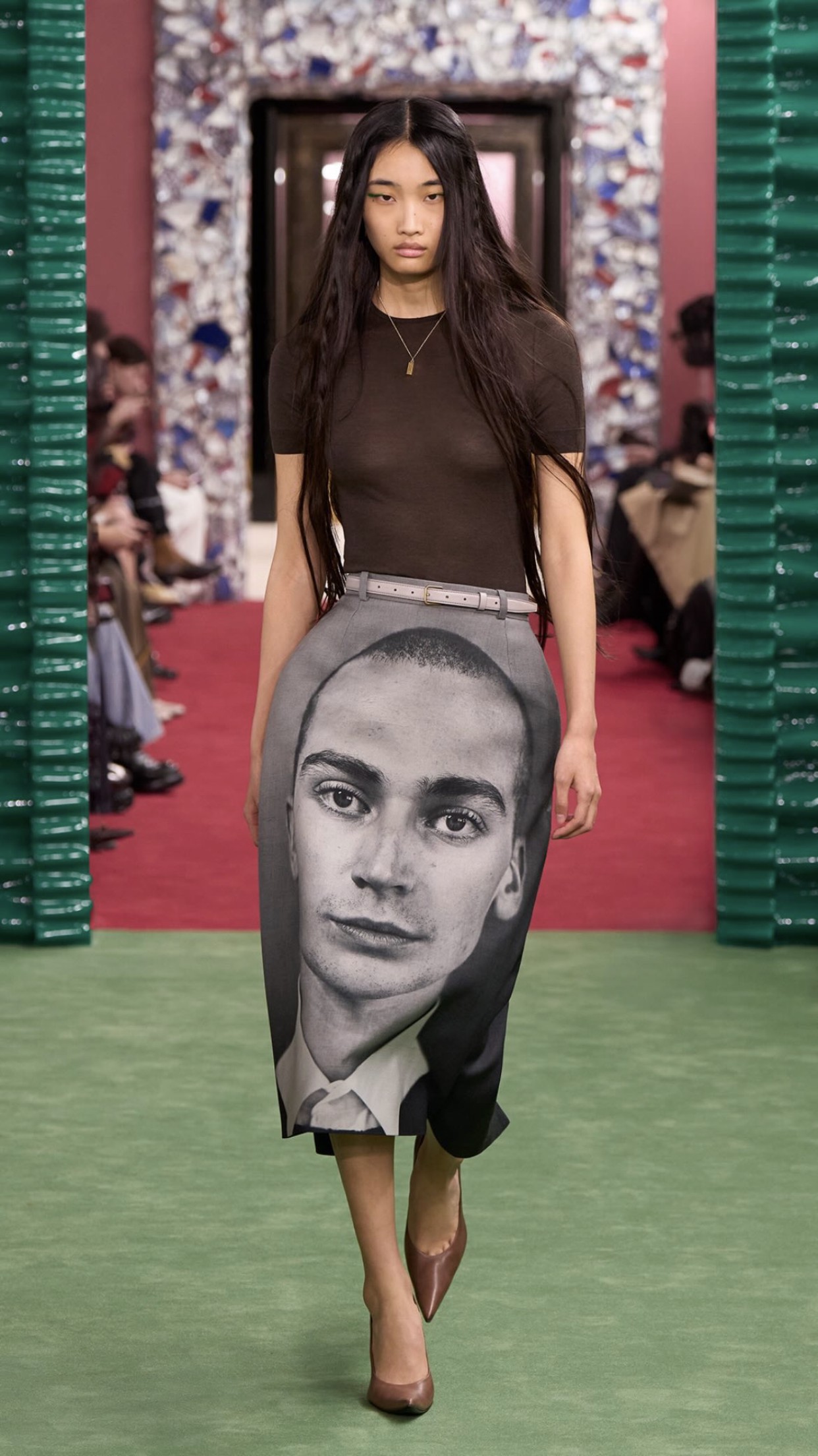 Hinh anh Nhìn lại hành trình 30 năm với Acne Studios Thu Đông 2026 14