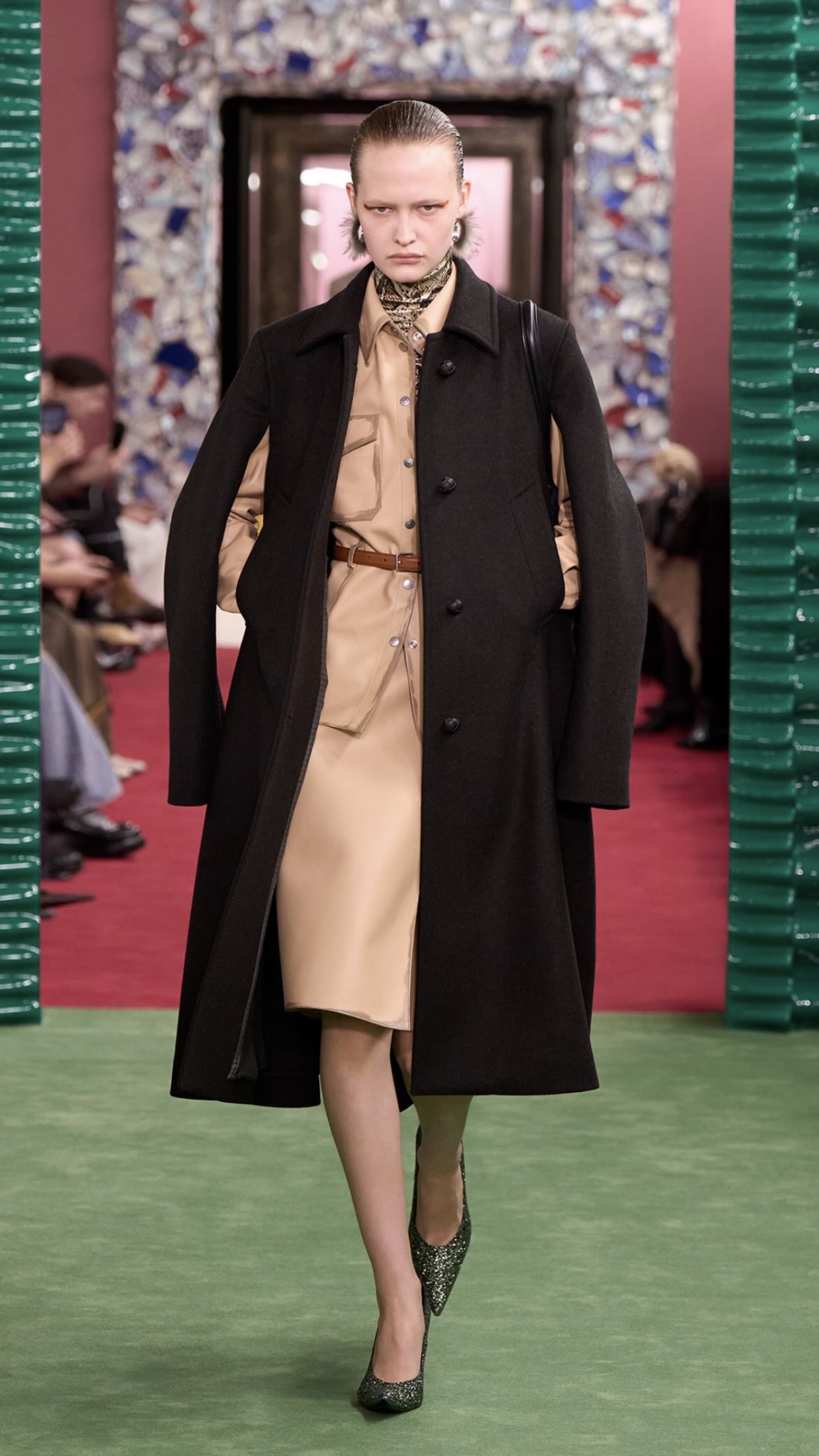 Hinh anh Nhìn lại hành trình 30 năm với Acne Studios Thu Đông 2026 56