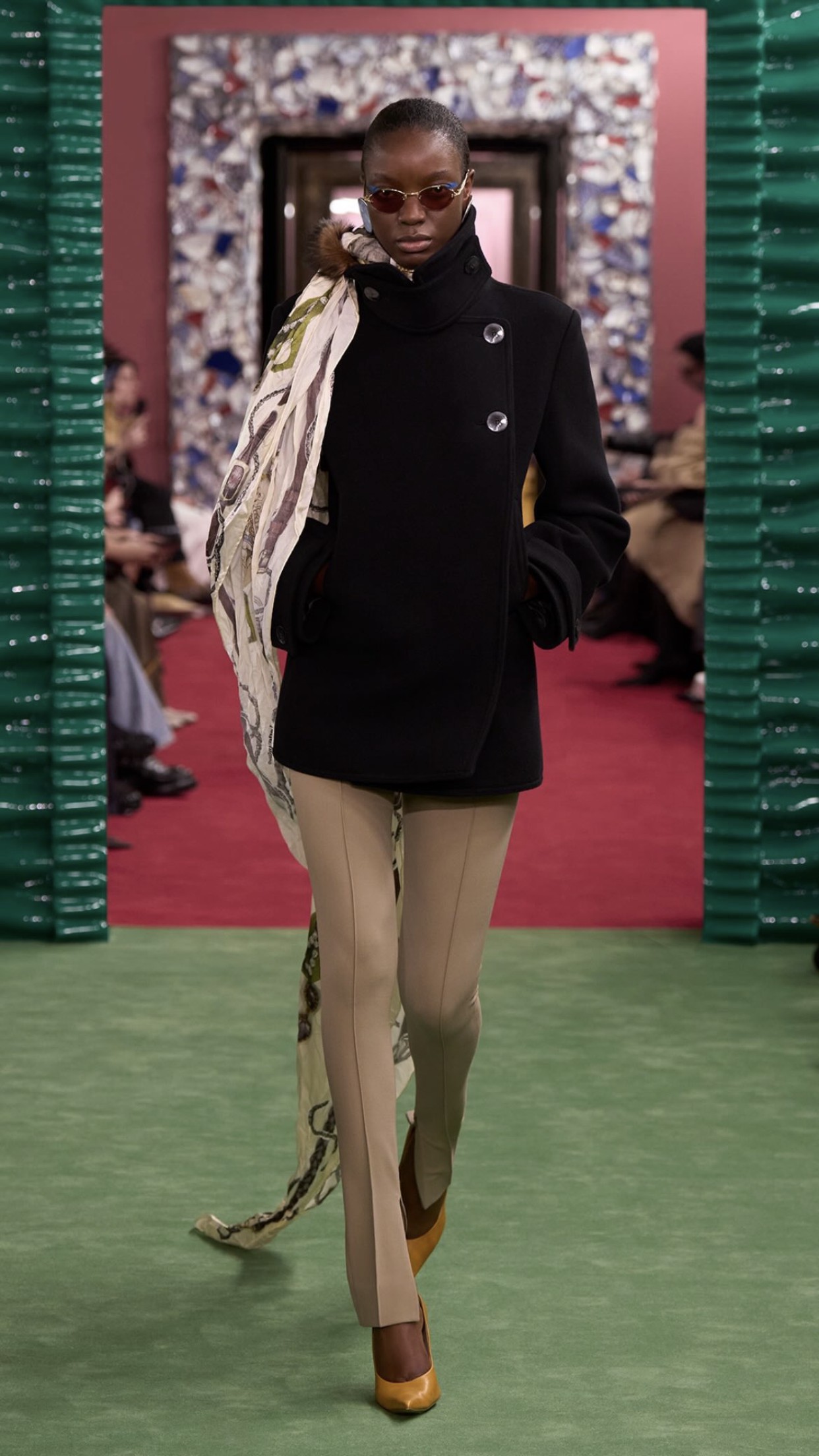 Hinh anh Nhìn lại hành trình 30 năm với Acne Studios Thu Đông 2026 19