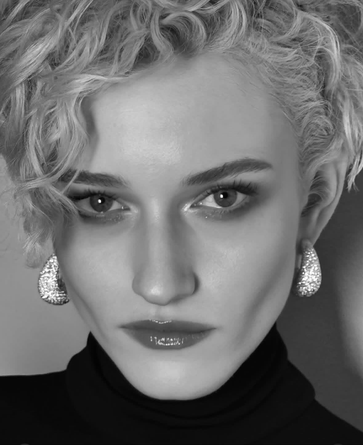Hinh anh LOEWE bổ nhiệm Julia Garner làm đại sứ thương hiệu toàn cầu 5