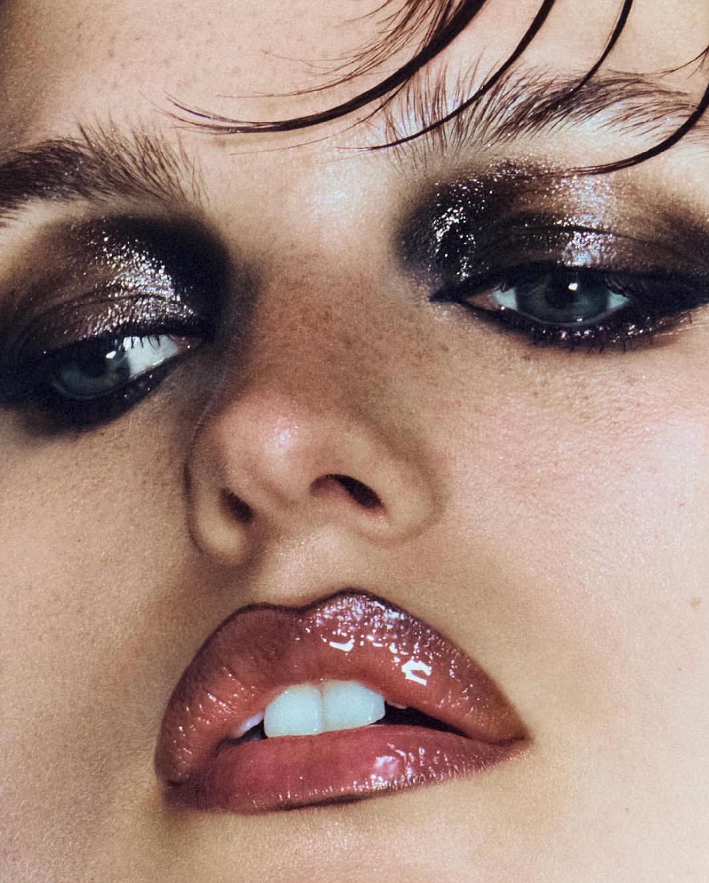 Hinh anh Myspace glitter: ánh nhũ của thời internet sơ khai 7