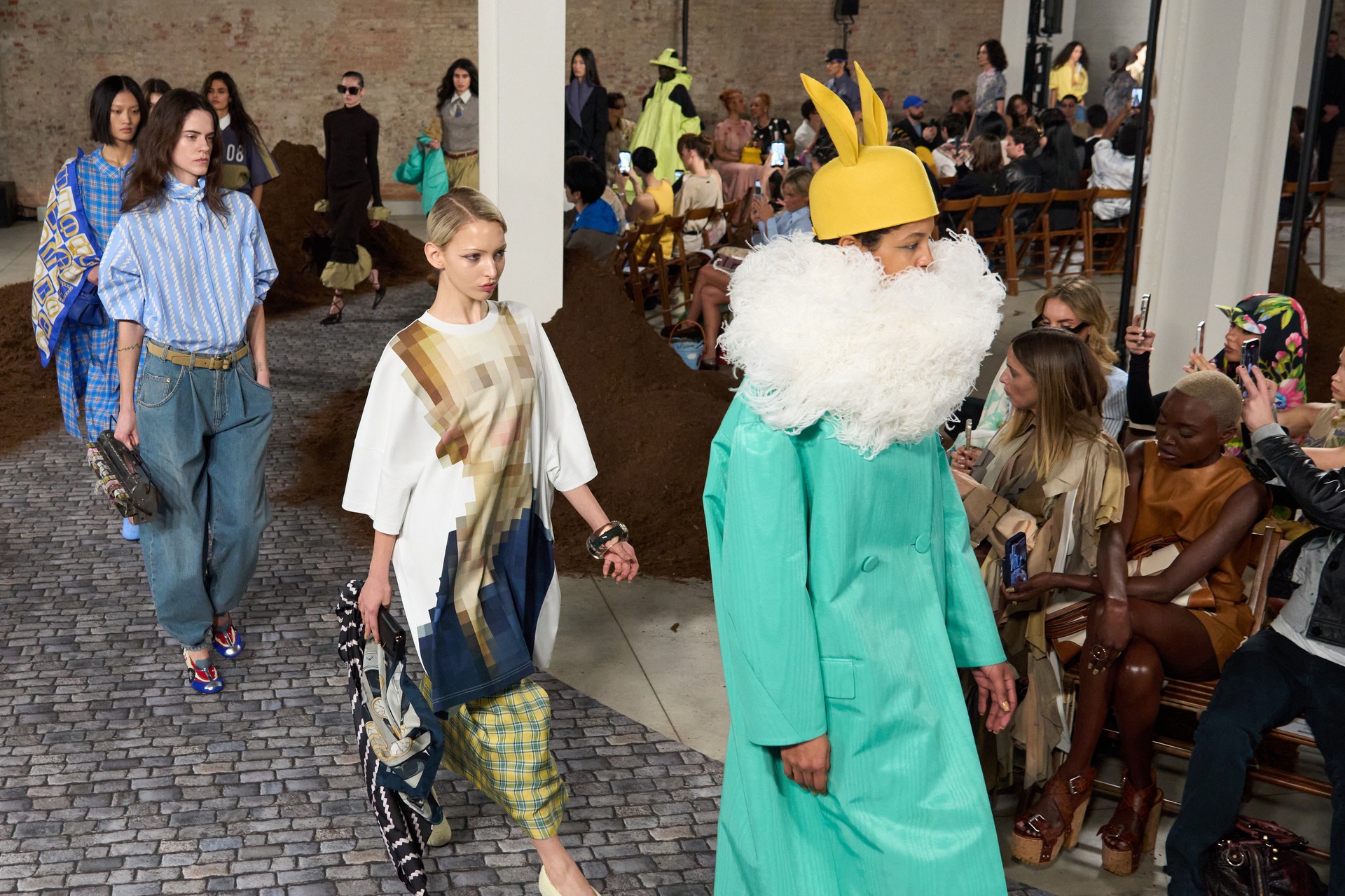 Hinh anh Moschino Fall Winter 2026: Có một Argentina thu nhỏ giữa lòng Milan 1