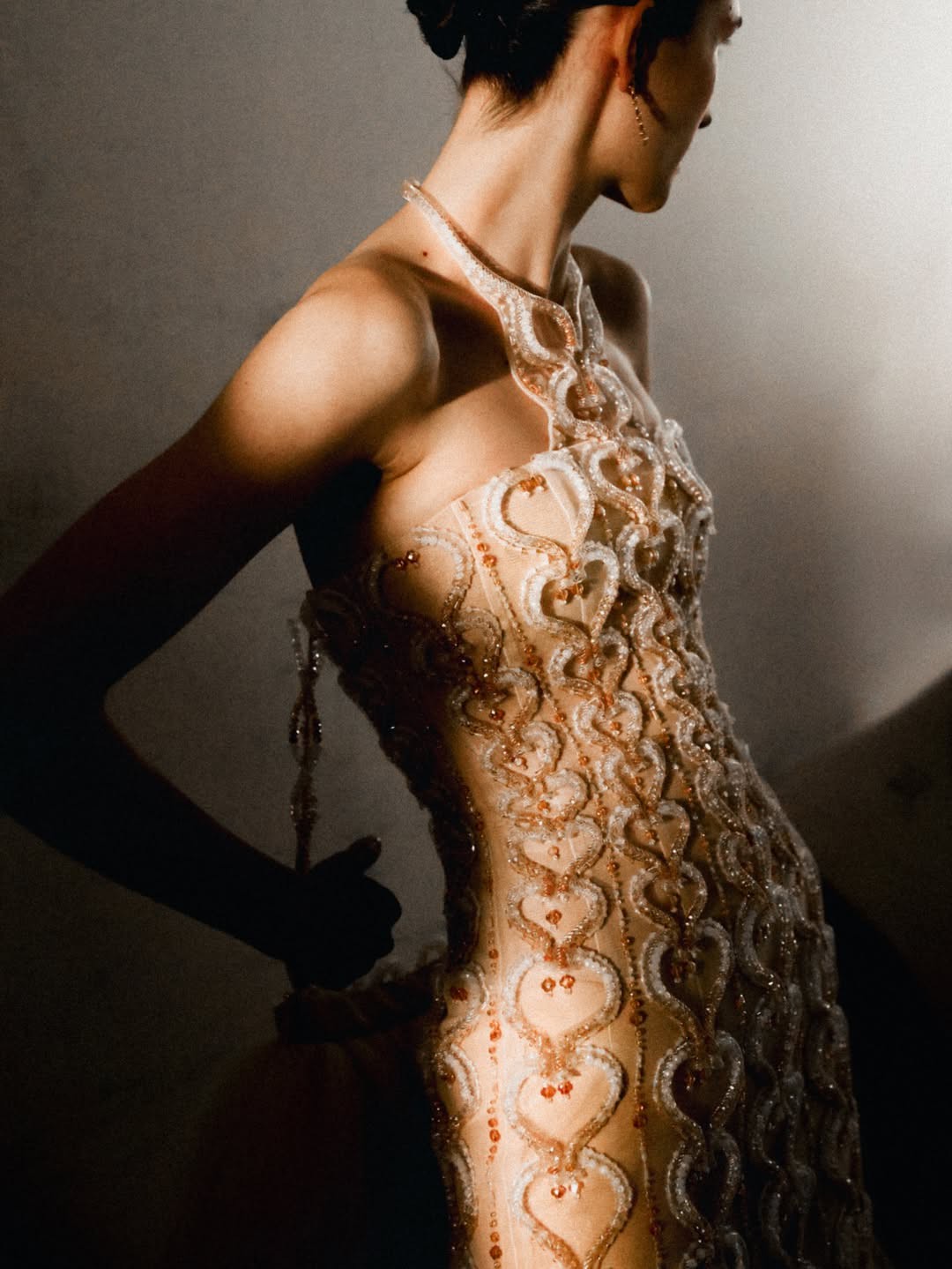 Hinh anh 5 thương hiệu Việt giải mã dress code “Modern Belle Époque” tại SR Fashion Awards 2026 24