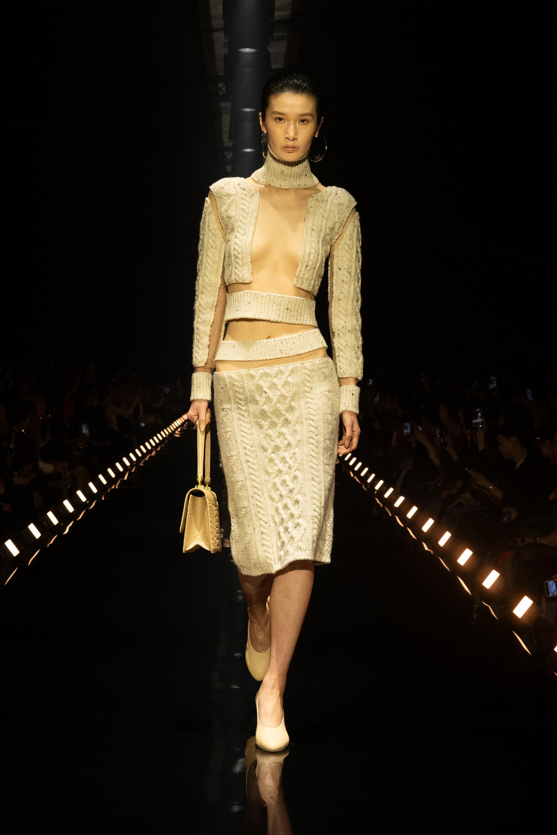 Hinh anh Schiaparelli Thu Đông 2026 "mở khoá" bí ẩn của người phụ nữ 14