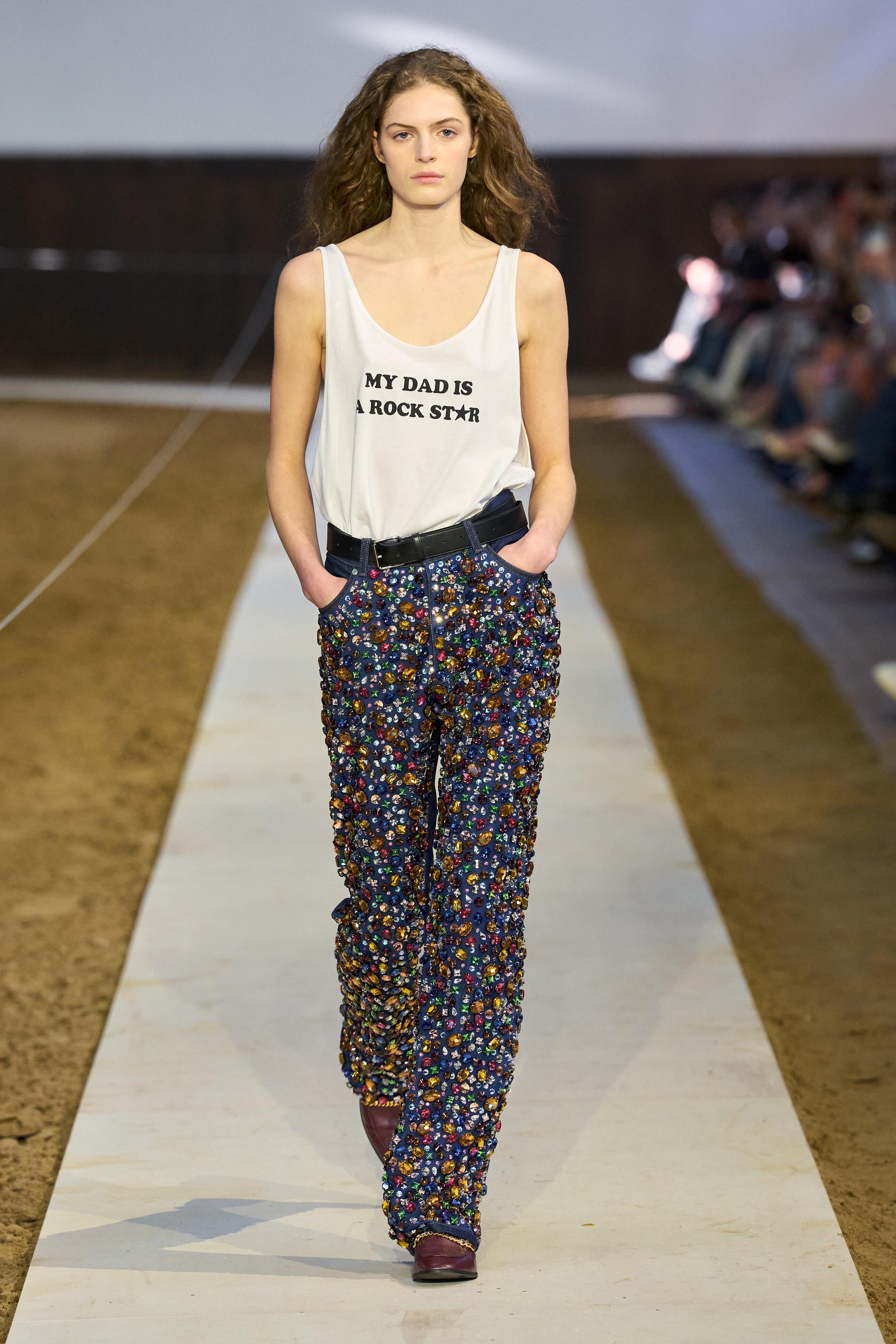 Hinh anh Trang tự sự của Stella McCartney mùa Thu Đông 2026  28